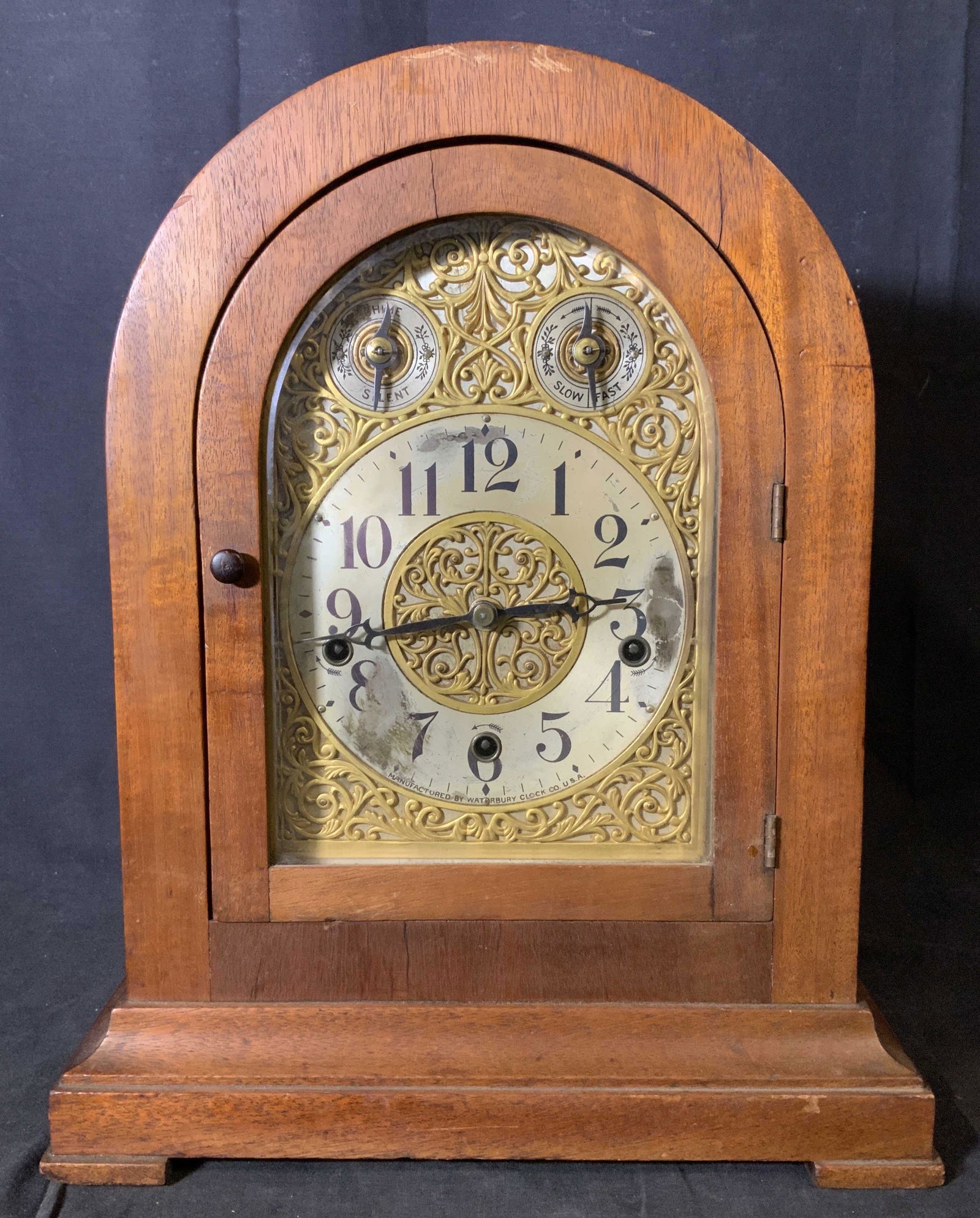 Vintage WATERBURY Chime Clock: Vintage WATERBURY Chime Clock, possibly antique, label to base reads ‘American Manufacture Chime Clock No 503 Waterbury Clock Co Waterbury, Conn USA’, inscription to face reads ‘Manufacture by W
