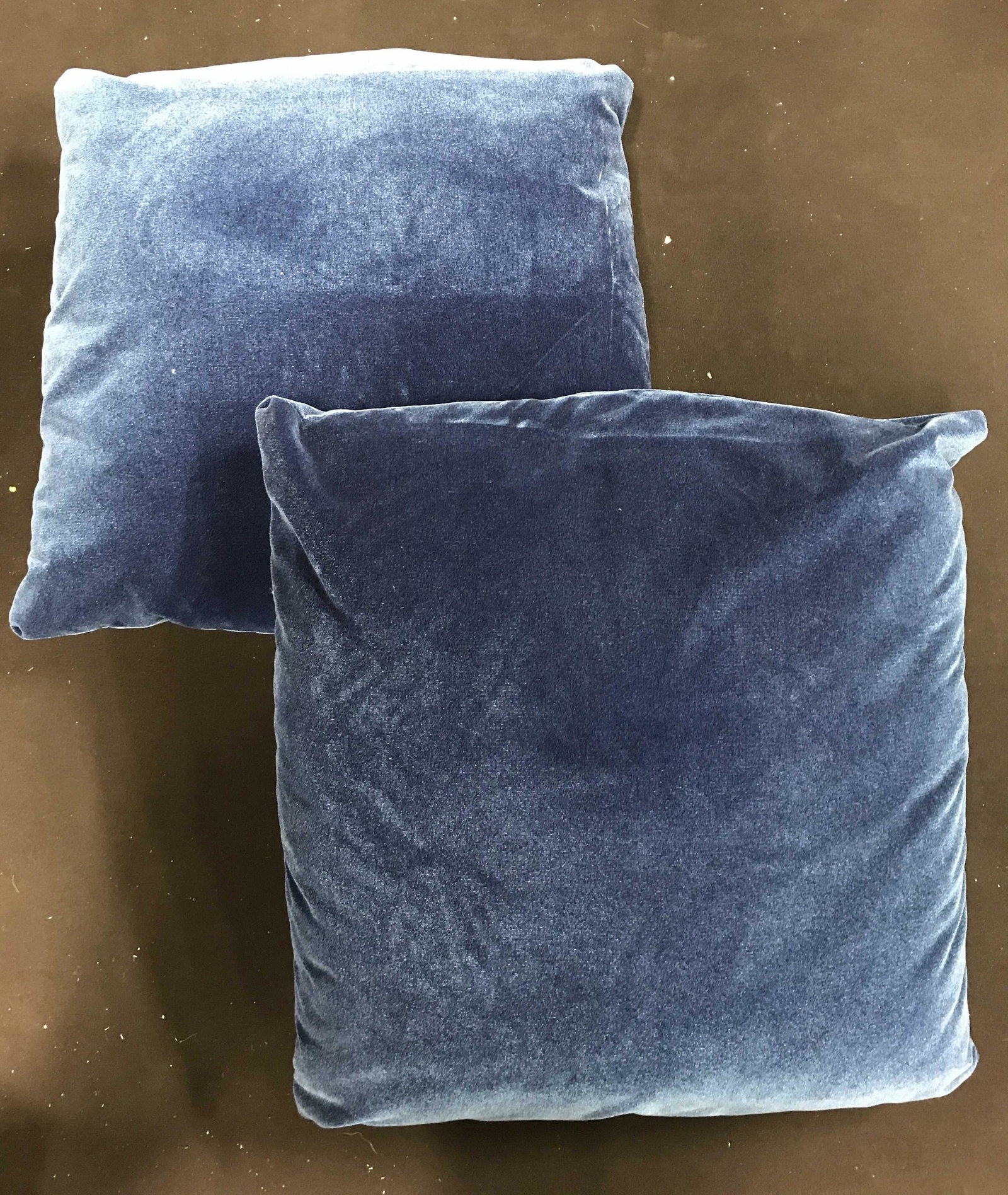 Pair Blue Throw Pillows: Lot includes 2 throw pillows. Each measures approximately 21 inches square. Proceeds will be donated to DIFFA in NYC. Pillows, throw pillows, pair of pillows, home decor, living room decor. 6x