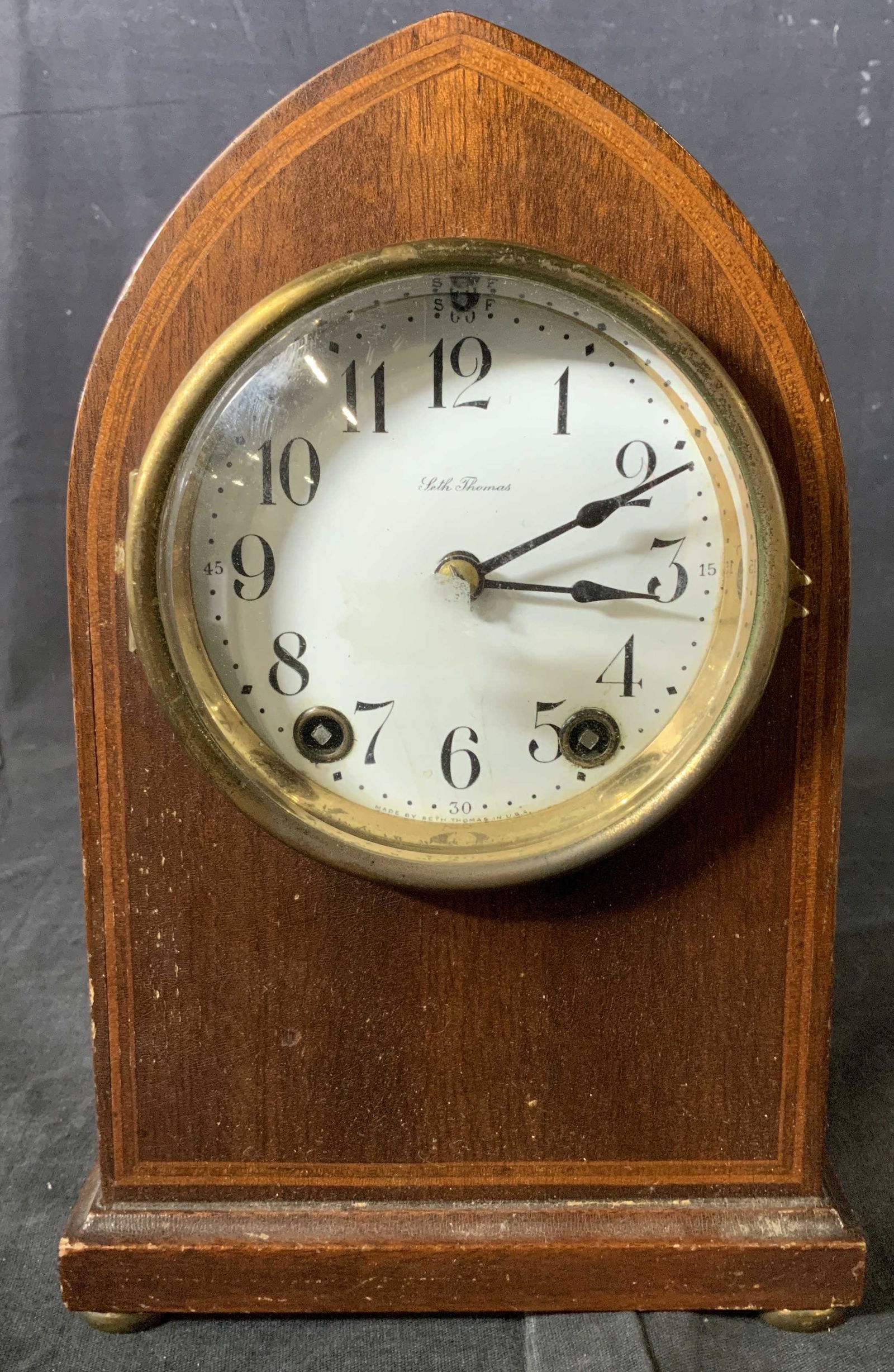 Vintage SETH THOMAS Whitby Clock: Vintage SETH THOMAS Whitby Clock, possibly antique, inscription reads ‘Seth Thomas Made by Seth Thomas in USA’, label to interior reads ‘Eugene Jung Watch & Clock Repairing’, measures 9 5/8 x