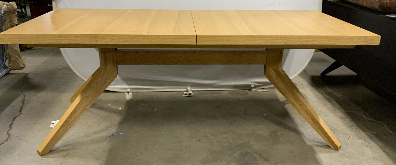 DESIGN WITHIN REACH Cross Extension Table: DESIGN WITHIN REACH oak, cross extension table, designed by MATTHEW HILTON. Measures approx 29.53 inches H, 78.35 inches W, and 38.98 inches Deep. Comes with two extension leaves for three possible ta