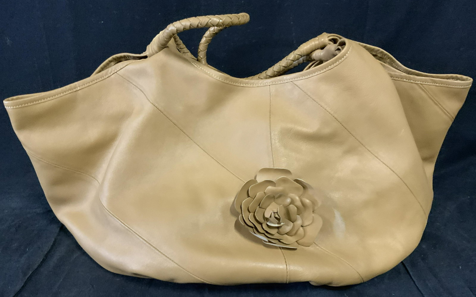 JIMMY WOODS Beverly Hills Tan leather Style Purse: Jimmy Woods Beverly Hills Tan Pleather Bag, tag to interior reads ‘Jimmy Woods Beverly Hills’, hobo style bag with multiple magnetic clips to shorts sections, exterior made of a tan pleather mater
