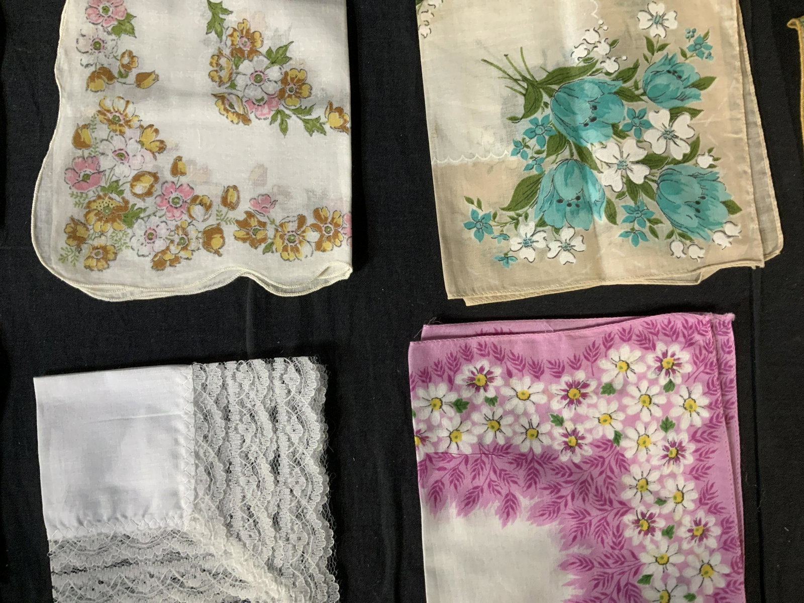 Lot 27 Napkins and Handkerchiefs: Lot 27 Napkins and Handkerchiefs, no apparent inscriptions or labels, smallest linen measures 11 x 11 inches, largest measures 14 x 14 inches, some stains to some piece but overall in great condition,