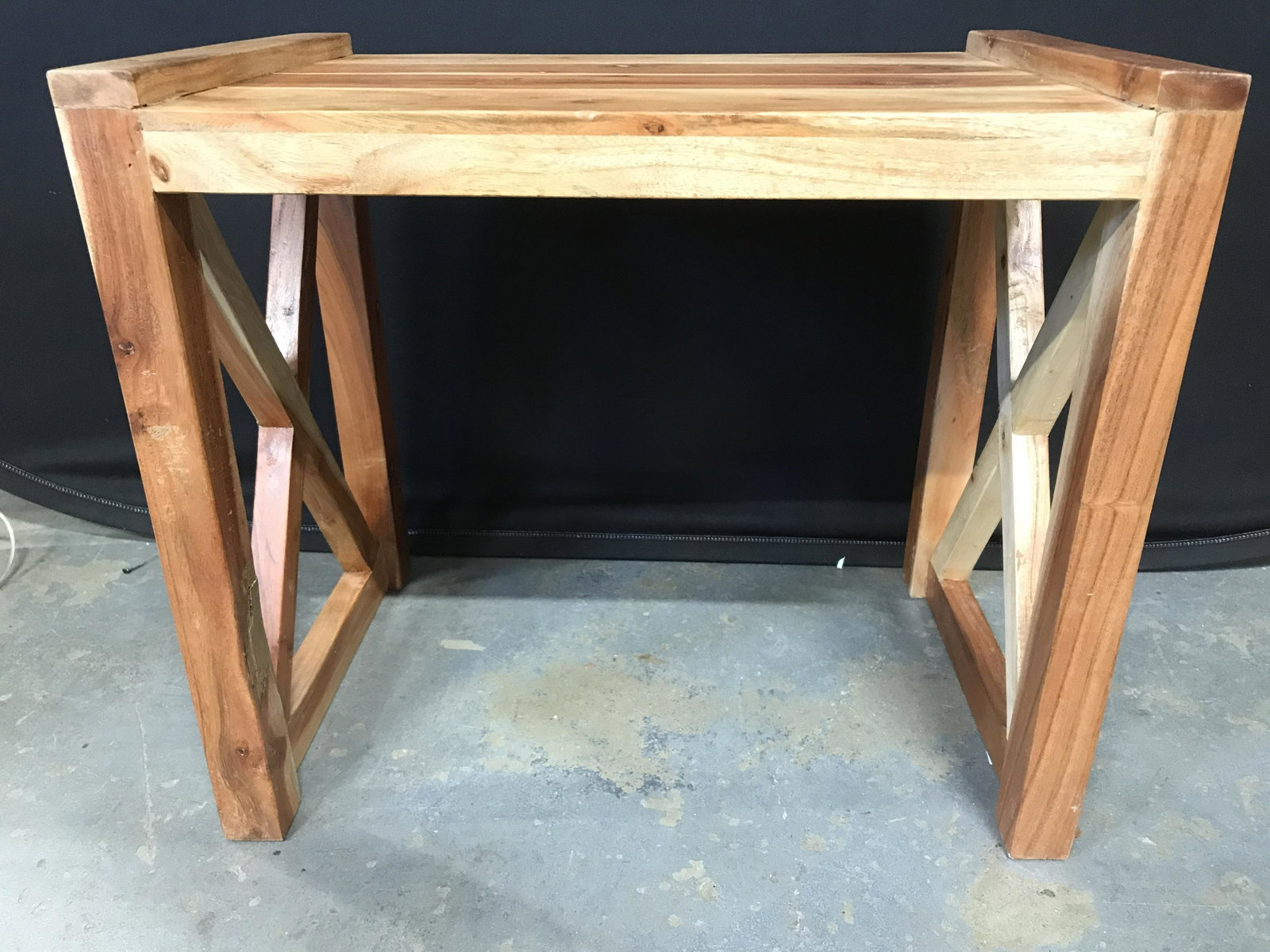 Wooden Bench W Wooden X Legs: Wooden Bench W Wooden X Legs. X bench design, light toned wood. measures approx 19 1/2 in tall by 22 in long by 14 in wide. Bench, seating, home furnishings, seat, home accent, upcycle coffee table, s
