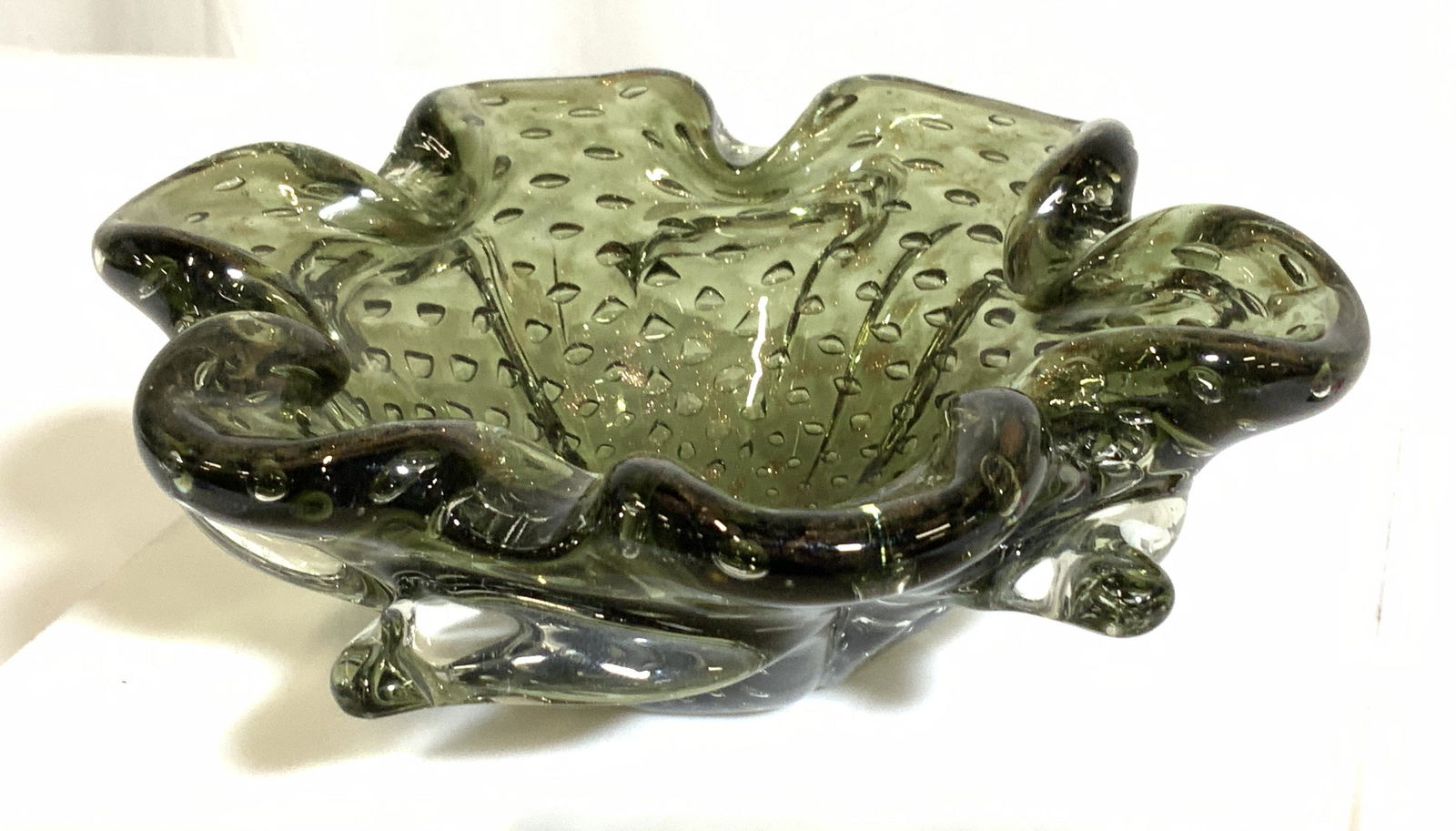 MOUTH BLOWN Art Glass Bowl, In Style Of BELLINI: Vintage hand blown bubble glass, possibly MURANO glass, with furl rim, typical 1950s style of the famous Italian Murano Artist Bellini. Thick walled, rounded curves, medium weight. No marks. Glittery