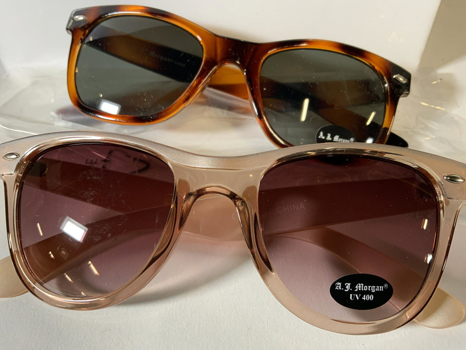 Lrg Lot MIU MIU,7 For All Mankind,RL Glasses&Cases: Large lot of vintage eye glasses for reading ( a few really cool hand painted). Designer Sunglasses contemporary and vintage sun glasses, luxury hard case eye glass cases, soft eye glass cases, more. 