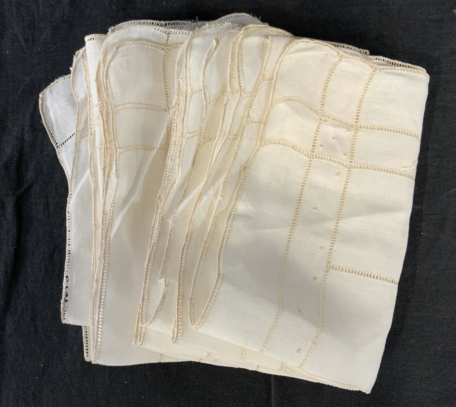 Set 7 Embroidered Vintage Napkins: Set 7 Embroidered Vintage Napkins, no apparent inscriptions or labels, embroidered floral design, all measure 10 1/8 x 16 1/2 inches, wear consistent with vintage condition, Set, vintage, napkins, lin