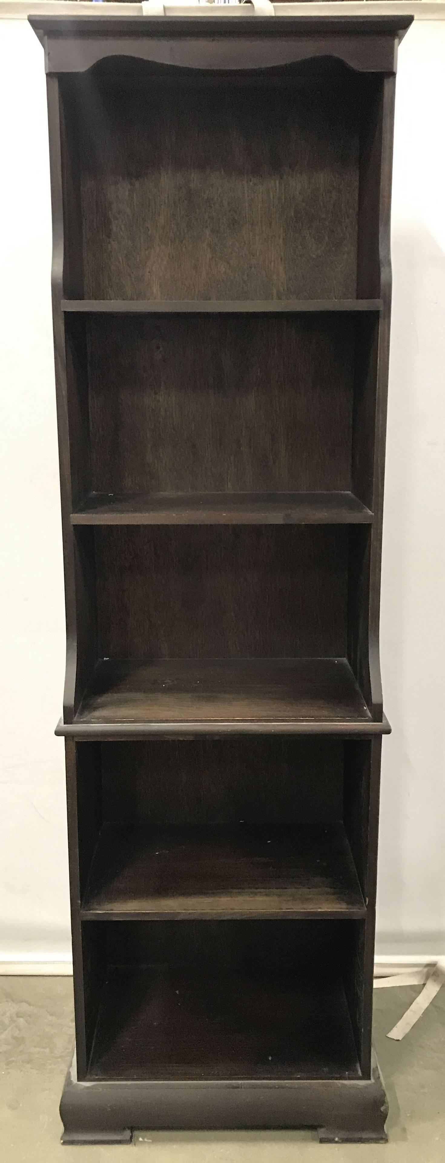 MASTERCRAFT Vintage Wooden 4 Shelf Bookshelf: Backside is marked MASTERCRAFT. Bookshelf is vintage and wooden, possibly antique. Piece contains 4 shelves. Bookcase is brown toned. Piece is possibly hand crafted. Measures approximately 63 inches t