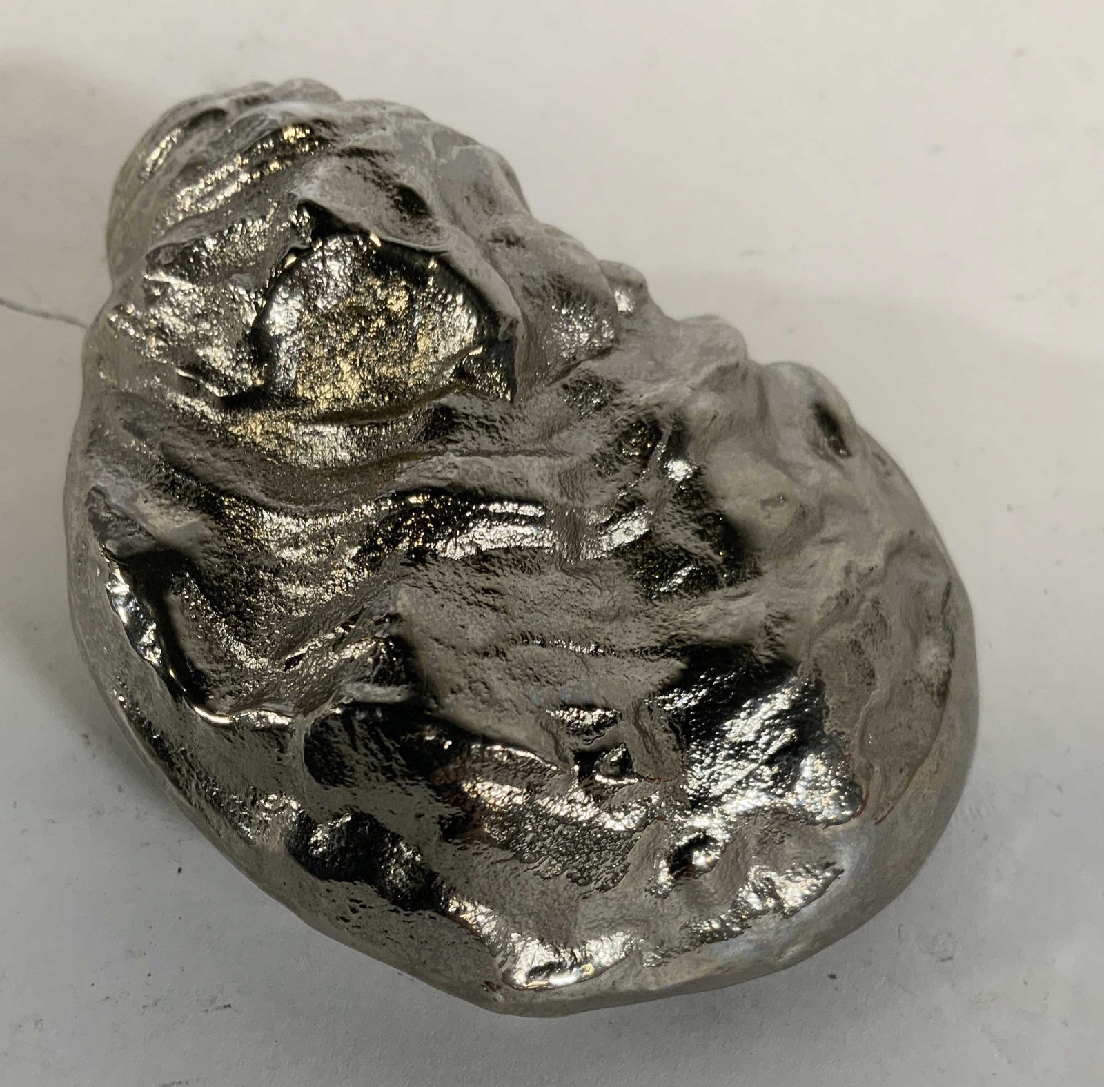 Silver Toned Hinged Oyster Box: Hinged lidded trinket box in Oyster Form, measures closed 4 by 3 inches, table decor, decorative accessory, oyster form, nautical theme, property of Janine Metz social secretary to British royalty, Du