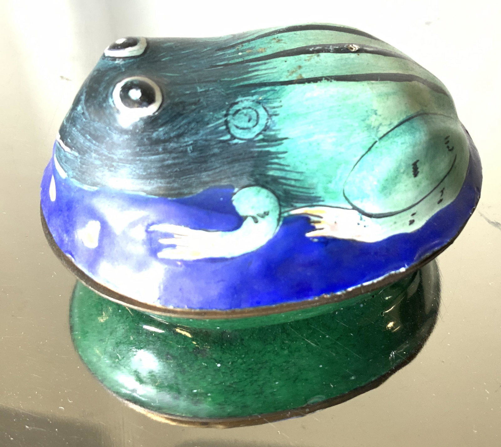 ANTIQUE FROG Figural Enamel On Brass Pill Box: Adorable FROG ENAMEL box WITH Removable lid. 3 x 2 x 2.25 in. Ht 1 3/8 in. Painted in brass. Frog green, interior all dark green color and fired glaze. Asian Decorative Arts, Asian Enameled brass mini