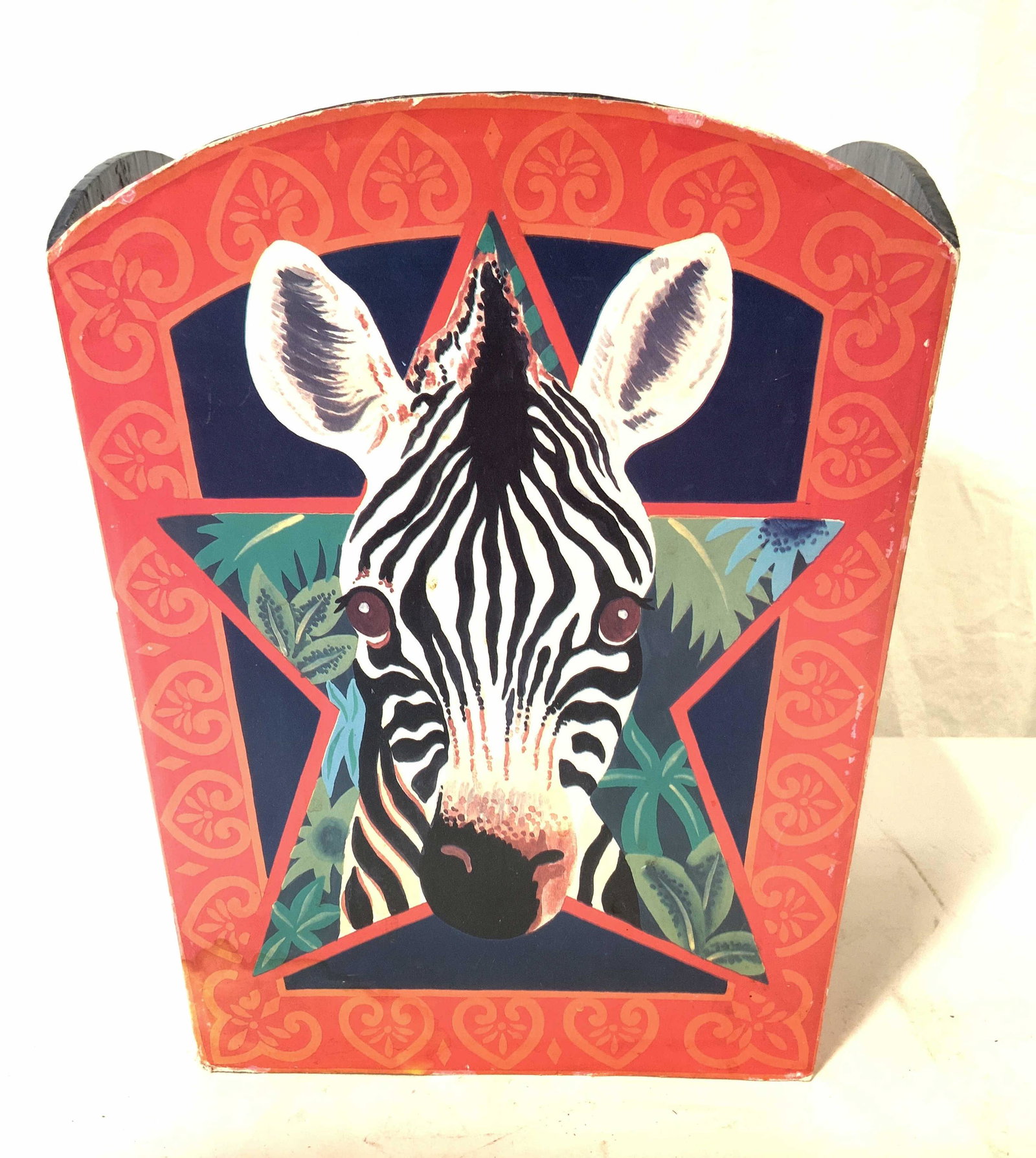 JUNGLE SPREE Animal Bin Bucket: Underside has tag which reads JUNGLE SPREE. Bin has depiction of tiger, lion, zebra & elephant. Bin has Star, leaf, & geometric detail. Bin measures approx 11.5 inches tall 9.5 inches wide & deep. Jun