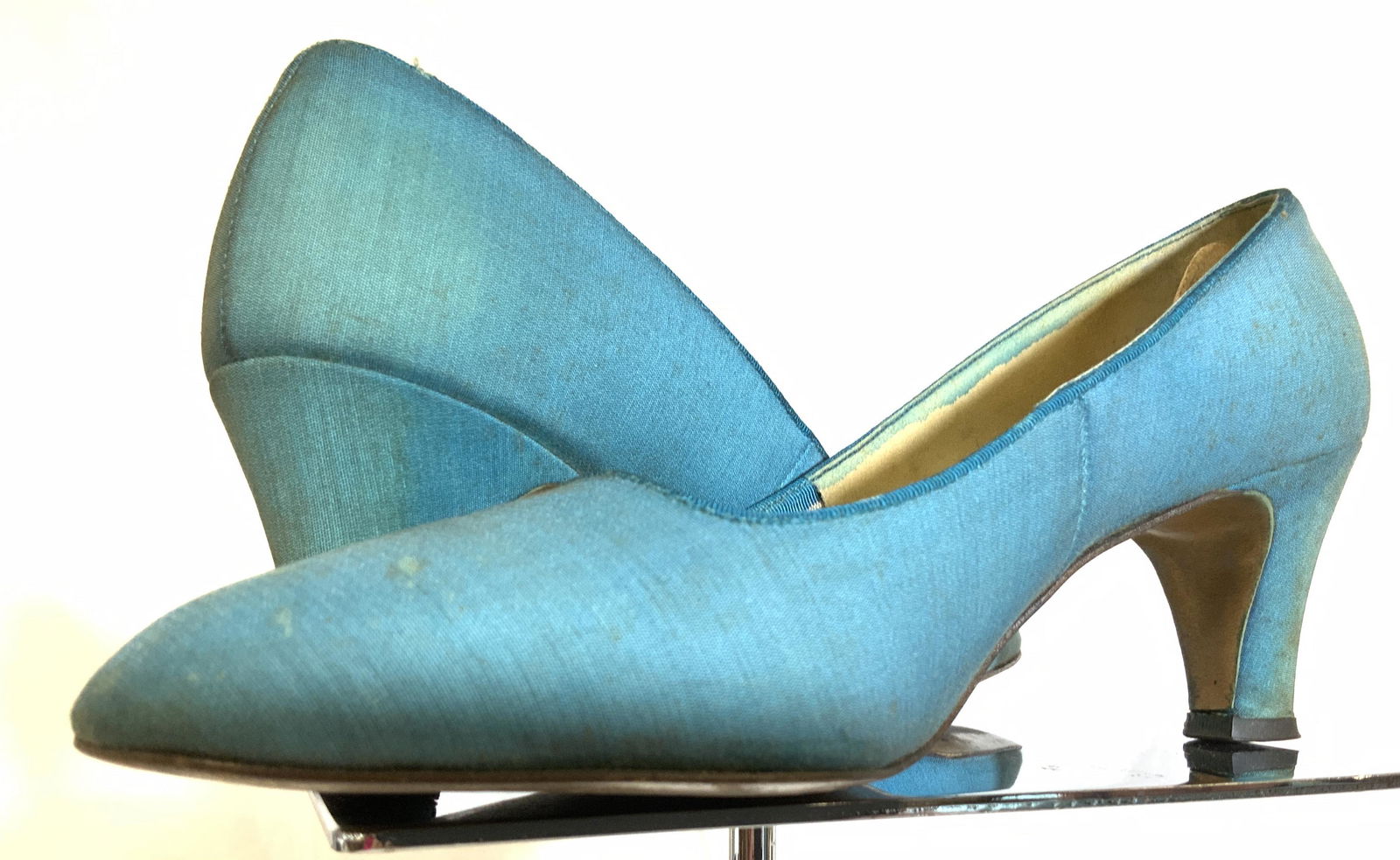 2 pairs BECK dyed Silk Heels, Women’s Vntg Fashion: Original BECK BOX, dyed red silk ladies vintage pumps, 2 in. heel, sole made of man made material , size 7 M Blue dyed silk ladies vintage pumps, 2 in heel, same shoe, not in original box, but in shoe