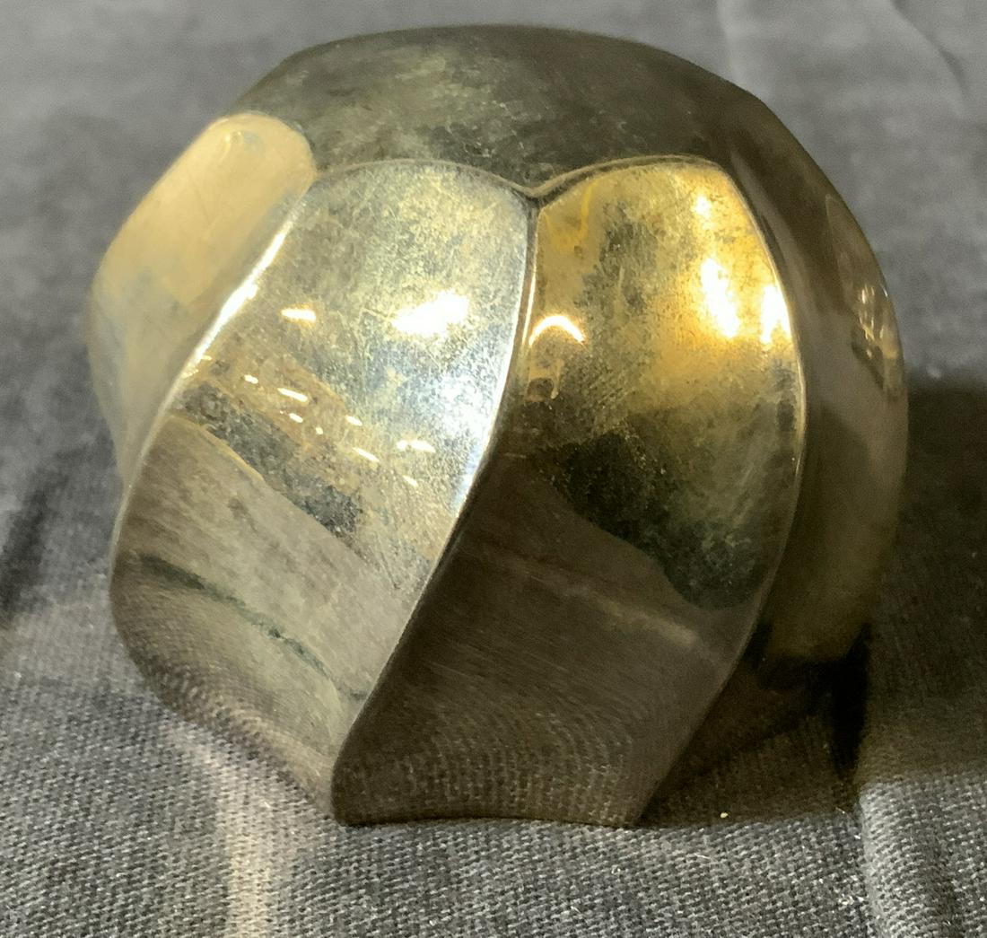 PERFECT POP Champagne Bottle Opener, Original Box: PERFECT POP Champagne Bottle Opener, inscription to piece reads ‘Taiwan’ and ‘US Pat 5483854’, measures 1 5/8 inches tall x 2 inches in diameter, comes in original packaging with instructions.