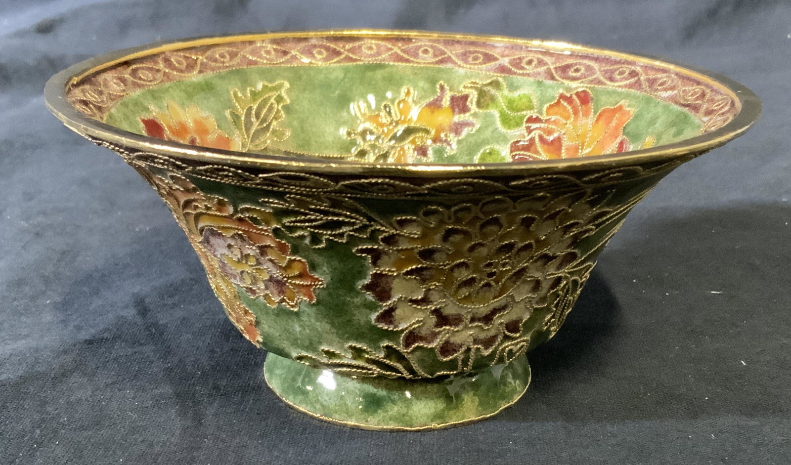NYCO FABERGÉ Style Decorative Bowl: Decorative FABERGÉ style enamel bowl, by NYCO INTERNATIONAL INC. Hand made cloisonné styled bowl, decorated with floral patterns on both the outside and inside of the bowl. Colored with multi toned 