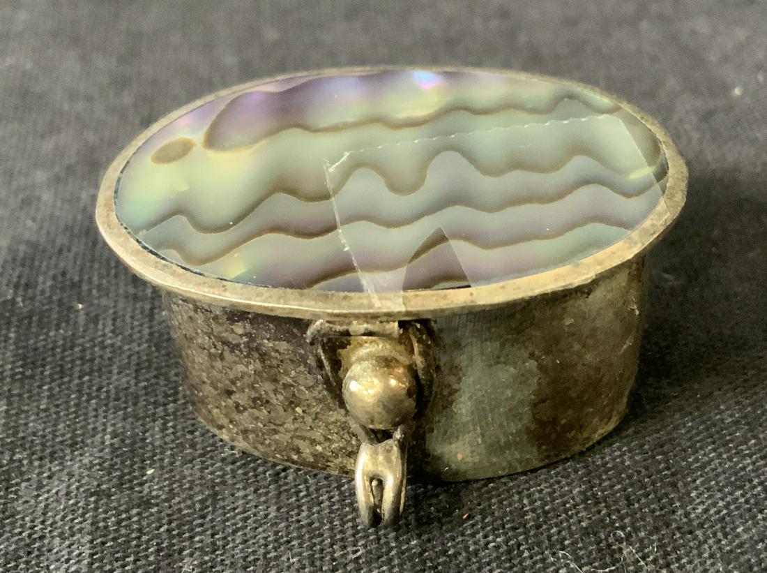 Vintage ALPACA Trinket Box, Mexico: Vintage ALPACA Trinket Box, Mexico, inscription to base reads ‘Alpaca Mexico’, measures 5/8 x 1 3/8 inches, some surface wear and tarnishing to metal but overall in good condition, Vintage, alpaca