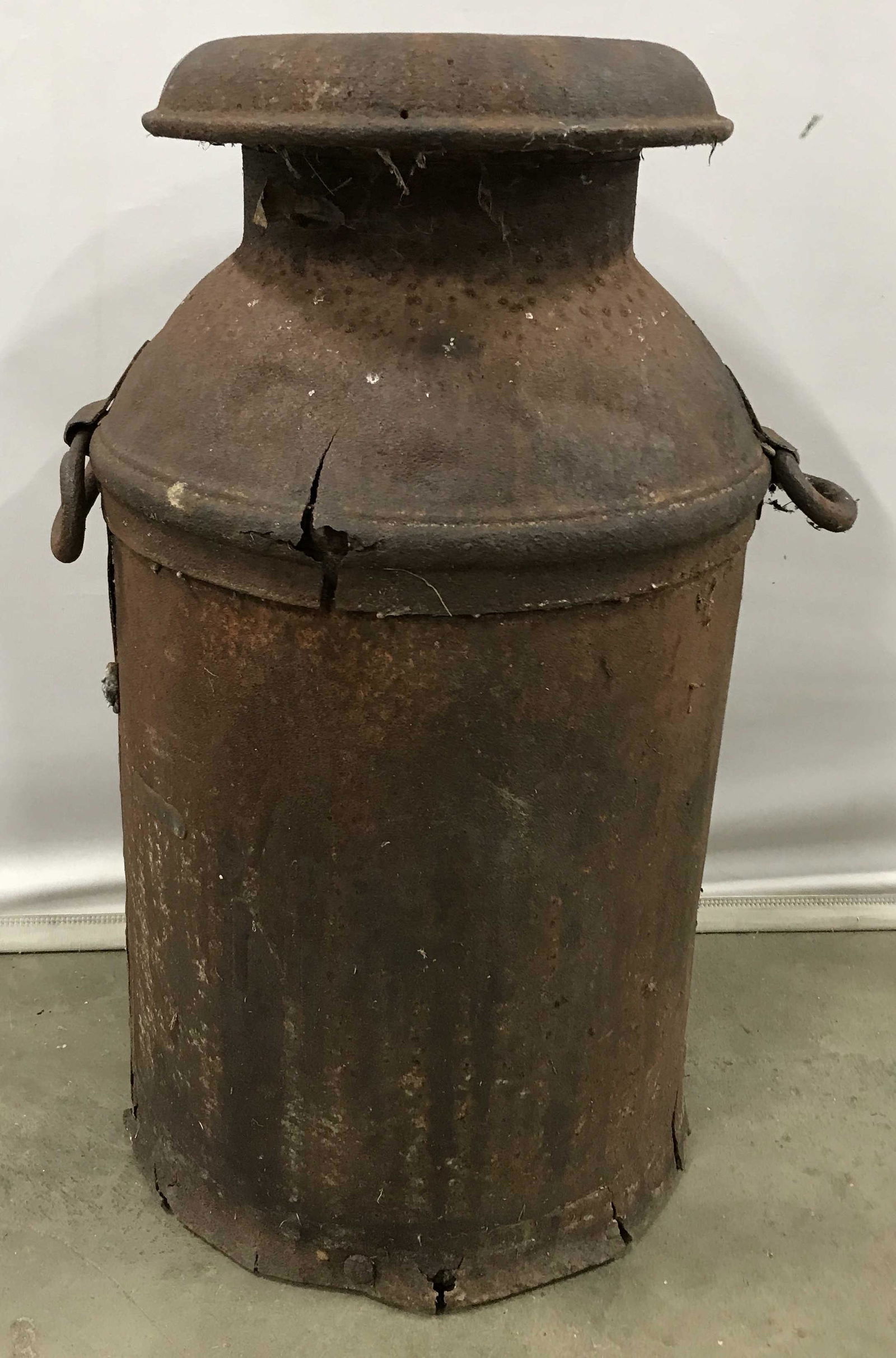 Antique Rustic Milk Can: Vintage, possibly antique, milk can. Lid is removable. Measures approx 23 inches H, and 15 inches W. Wear is consistent with age and exposure. Dairy can, milk can, farmers tools, vintage collectibles,