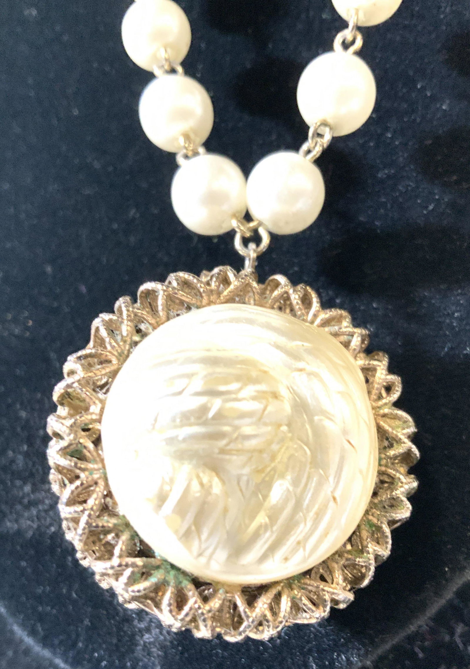 Pearlesque Locket On Faux Pearl Strand Necklace,: Vntg Jewelry piece with chunky locket pendant, opens to place 2 round photos. 26 in pearl bead chain with metal links, lightweight. Pendant measures app 1.25 in diameter, 1 in depth. Faux Pearl fashio