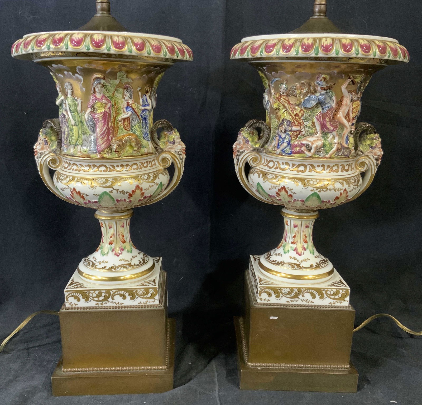 Pair CAPODIMONTE Porcelain Tabletop Lamps: Pair CAPODIMONTE Porcelain Tabletop Lamps Luxury porcelain, home lighting, table lamps,
