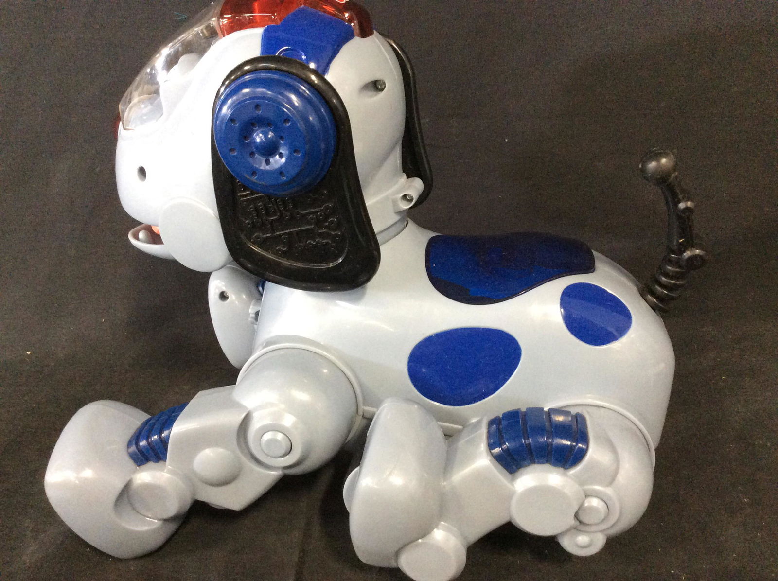 FISHER PRICE Robot Toy Dog: Fisher Price ‘Rocket The Wonder Dog Robotic Pet’ w/ headset. C. 2000, also a Mattel Inc company. Battery operated, need Phillips screwdriver to open battery compartment, no corrosion! Takes D Sz b