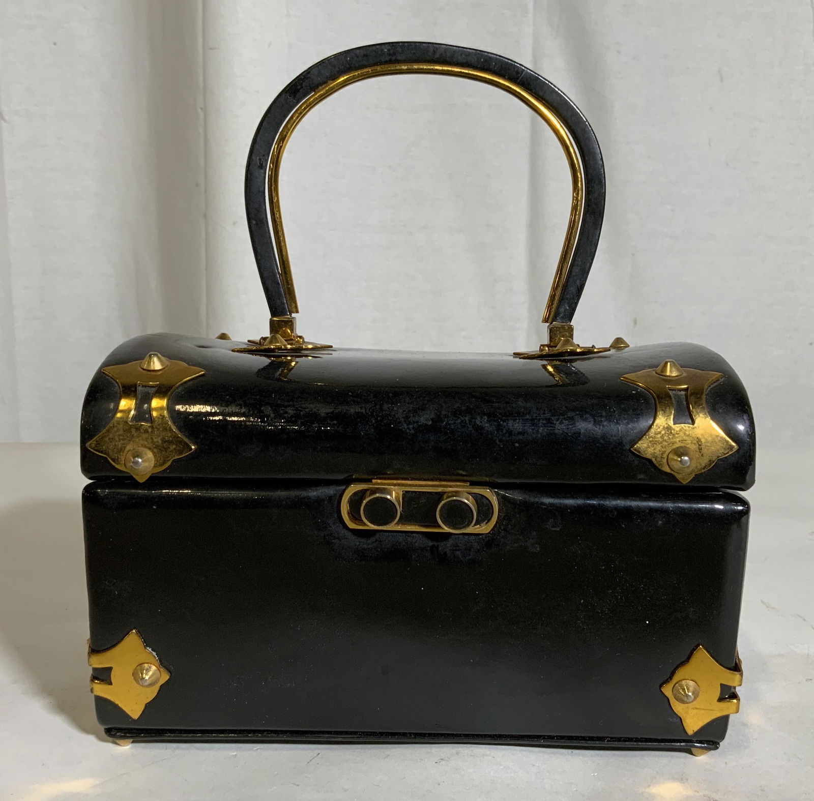 JUDITH LEIBER Patent Leather Box Bag: JUDITH LEIBER Patent Leather Box Bag, inscription to interior reads ‘Judith Leiber’, measures 4 1/8 x 6 5/8 inches wide, drop measures 3 1/2 inches, some surface wear to piece, Judith leiber, leat