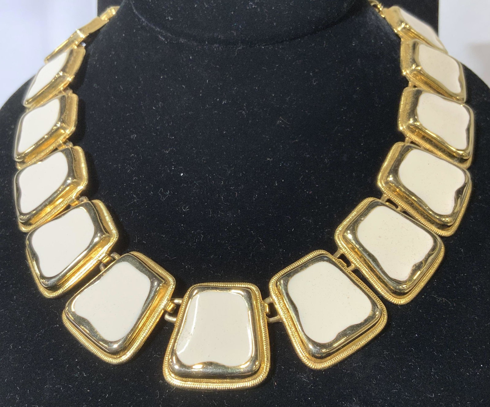 Enamel & Gold Tone Chunky Necklace, Jewelry: Trendy vintage chunk necklace with cream colored enamel on polished gold tone metal. Adjustable length 14.5-16.5 . Large lobster clasp. Chunk necklace, Enamel Necklace, vintage Gold tone and enamel ne