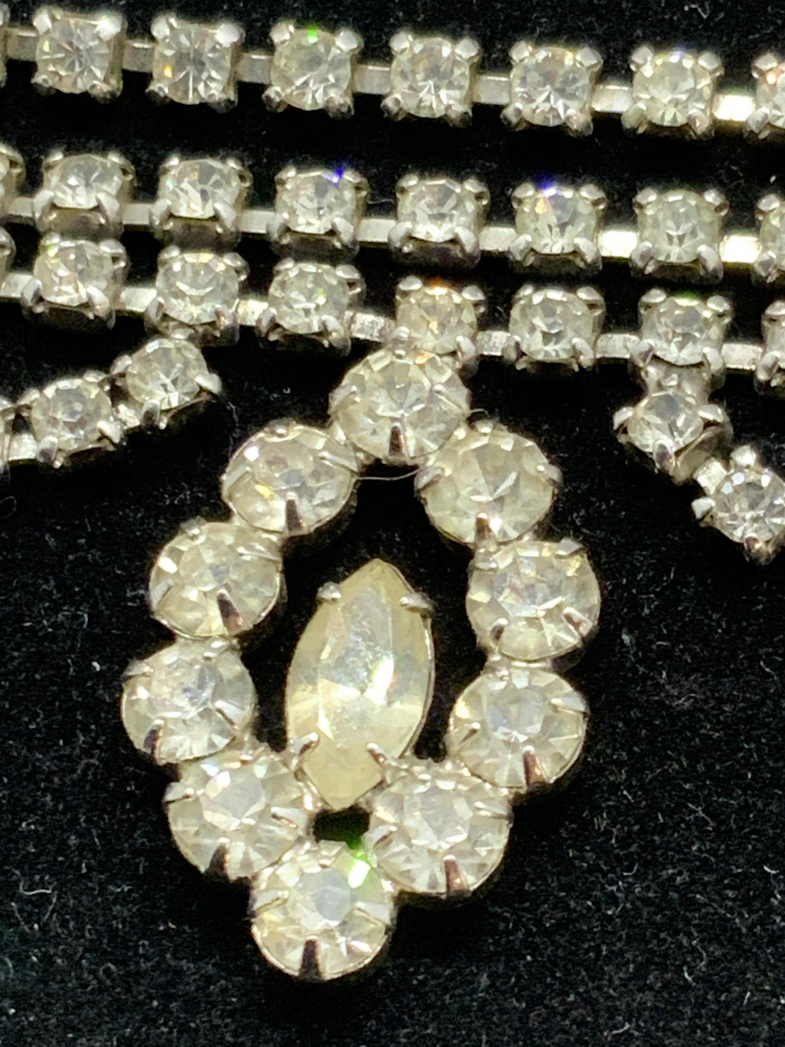 Vntg Rhinestone Bridal Style Bib Necklace, Jewelry: Possibly vintage colorless, faceted rhinestone necklace. Bib style with a fishhook clasp closure. Approx. Length 16 in. Vintage Jewelry, bridal style jewelry, bridal fashion, Fashion Jewelry, Estate J