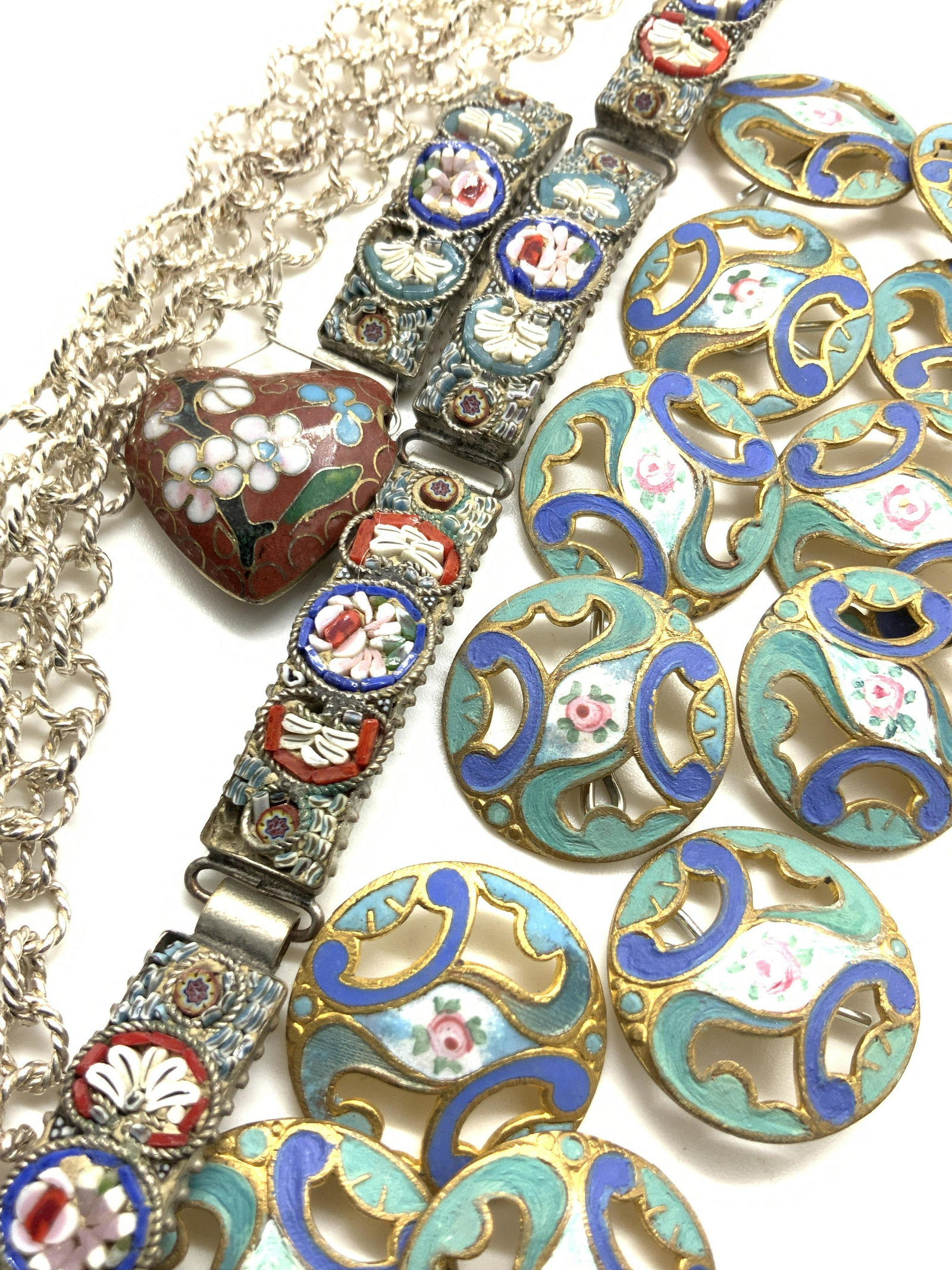 15 Asian Cloisonné Heart Pendant & Jewelry Parts: Fifteen pieces in this lot. One cloisonné heart pendant, appears to be handmade, with a twist wire bail. Other pieces include a necklace, bracelet parts, and circular discs. Bracelets feature hand se