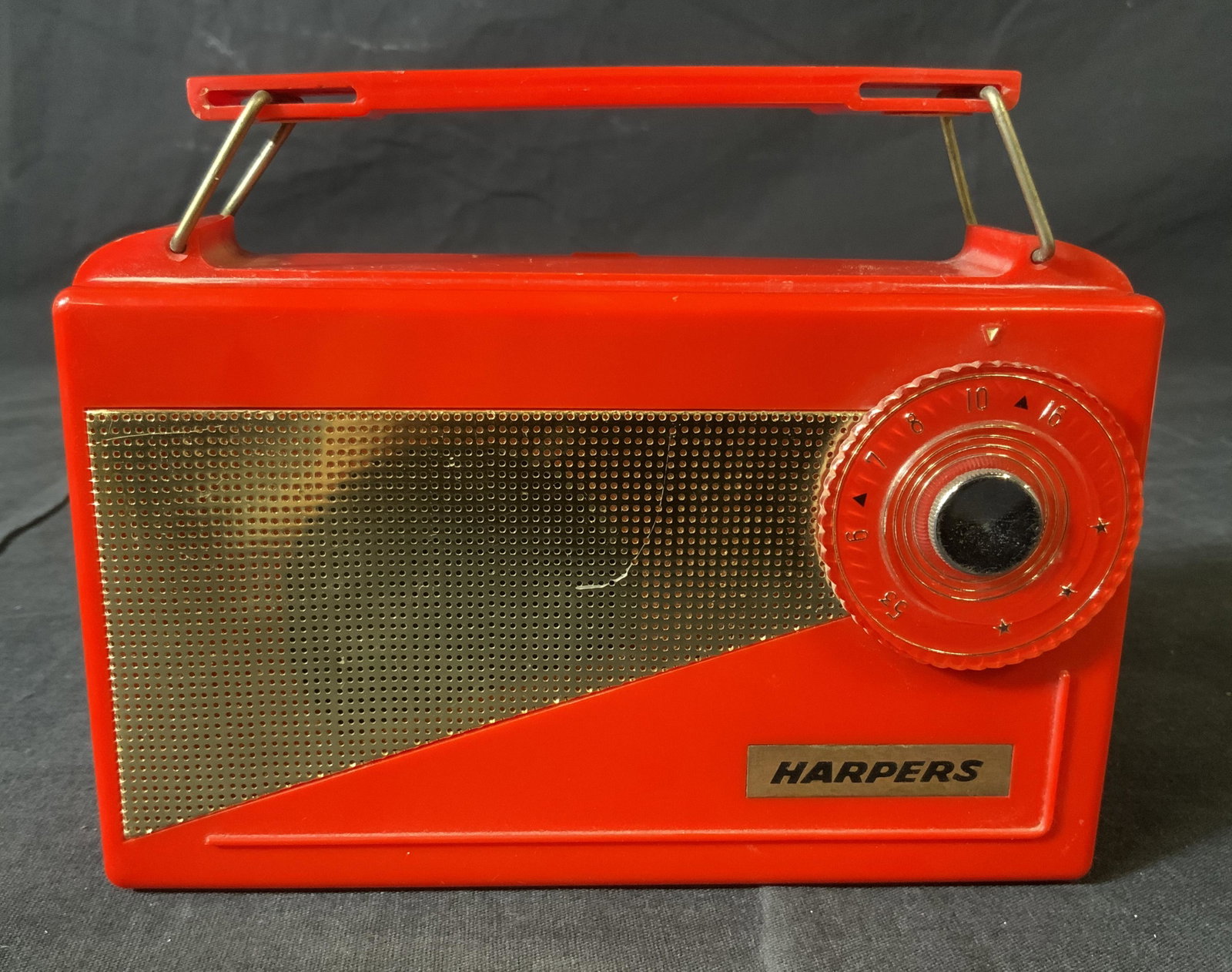 Vintage 1960’s HARPERS GK-301 Personal Radio: Vintage HARPERS GK-301 Personal Radio, 1960’s, inscriptions read ‘Harpers’ and ‘Made in Japan’, label to interior describes radio model and instructions, measures 5 inches x 6 1/2 inches at 