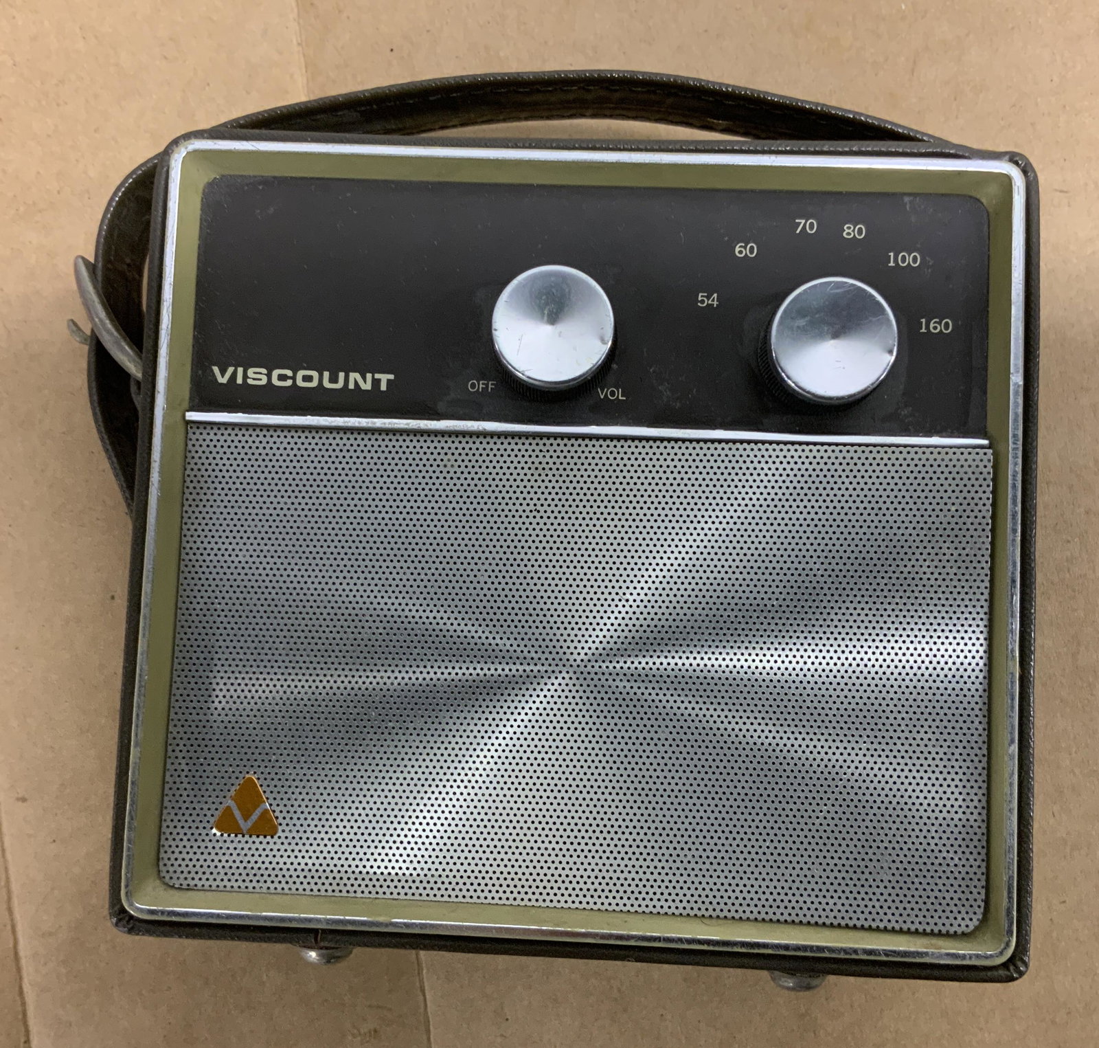1960’s Vintage VISCOUNT Transistor Radio: 1960’s Vintage VISCOUNT Transistor Radio, inscriptions read ‘Viscount Model 1445 Taiwan’, measures 5 7/8 x 6 1/8 inches, some surface wear to piece, not tested for functionality, Property of mul