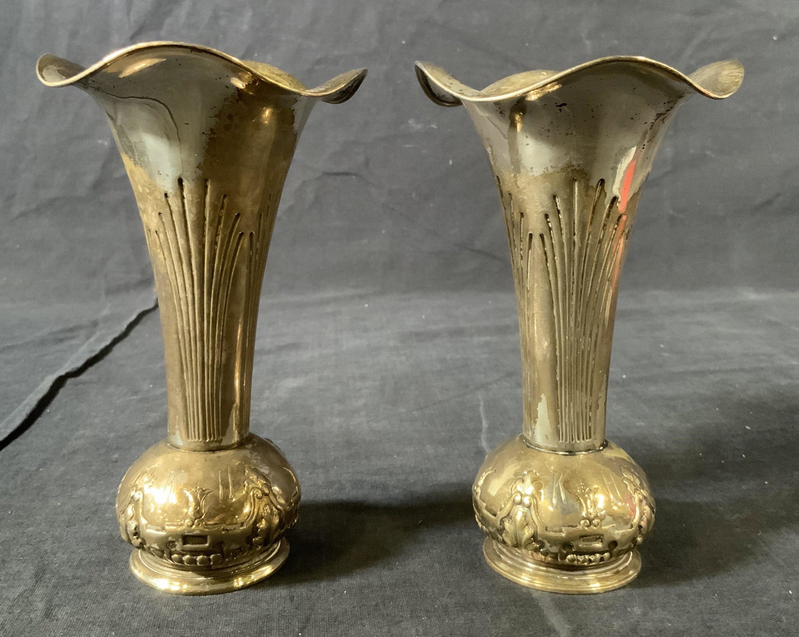 Pair Vintage THEODORE STARR Sterling Silver Vases: Pair Vintage THEODORE STARR Sterling Silver Vases, inscriptions read ‘Theodore B Starr Sterling New York 113’ and ‘KH’, both measure 5 7/8 inches tall x 3 1/2 inches at widest point, total wei