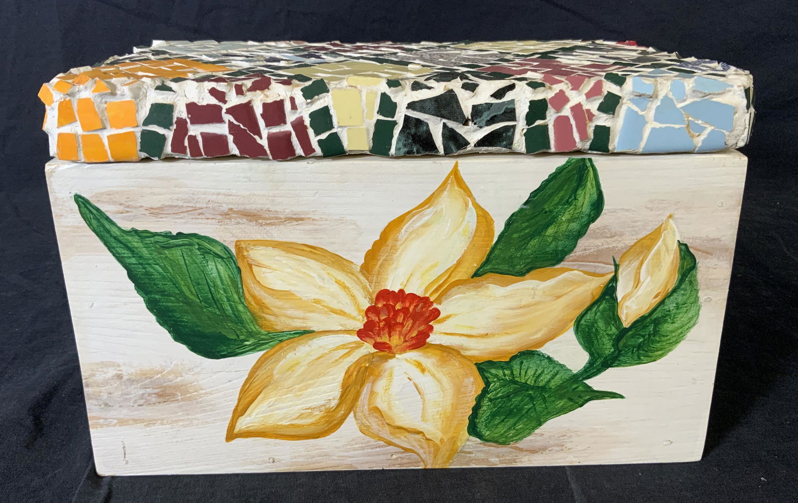 Wooden Keepsake Box with Mosaic Lid: Wooden Box with Mosaic Lid, no apparent inscriptions or marks, measures 6 5/8 inches tall x 10 3/8 inches at widest point, in good condition, Box, keepsake box, storage box, decorative arts, tabletop