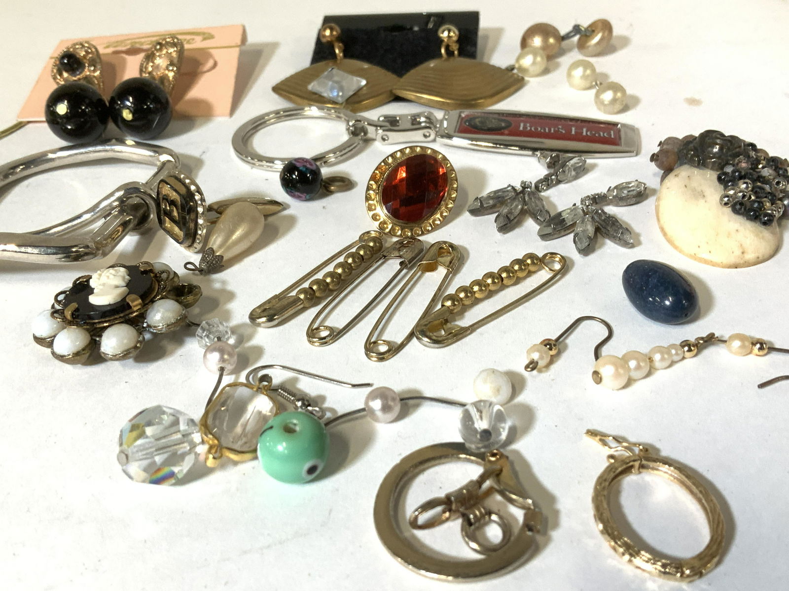 Lot Jewelry Making Accessories, Sterling Hoop: Vintage Jewelry pieces, 2 wearable bracelets- one bejeweled faux stones with c spring clasp , 6.5 in. Rose gold toned bar bracelet that reads ‘ I Love You Grandma’ 6.25-7.5 in. SIGNED ANNAMATE. Ot