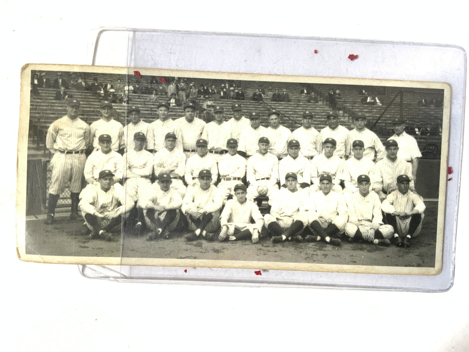 Vintage 1927 New York Yankees Photo Print On Card: Card depicts the 1927 New York Yankees Major League Baseball team. Backside has printed image of Lou Gehrig & Babe Ruth Signature. Piece measures approx 5 inches long 2.5 inches tall. Vintage baseball