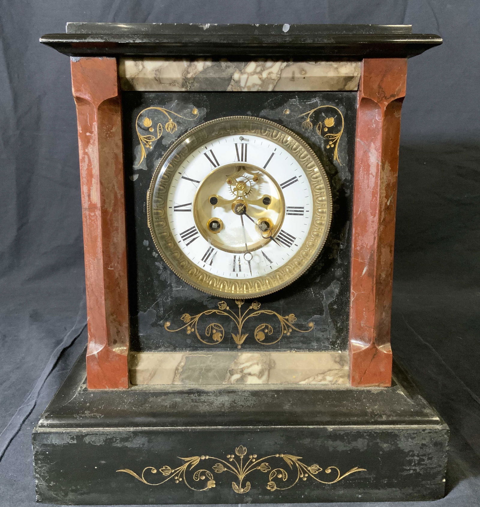 Vintage SAMUEL MARTI Slate Clock: Vintage SAMUEL MARTI Slate Clock, inscription to interior reads ‘médaille de bronze’, ‘4483’, ‘S MARTI et Cie’, measures 13 1/8 inches tall x 11 5/8 inches at widest point, surface wear a