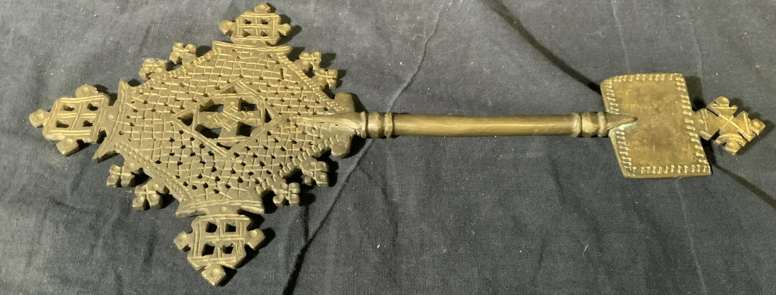 Decorative Metal Ornament: Decorative metal ornament, no apparent inscriptions or markings, subject a highly detailed metal ornament in the shape of a key, piece measures 13 inches long, some scuffs and wear from age, Decorativ