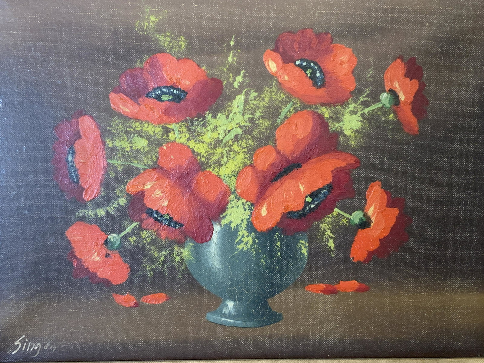 SIGNED Oil on Canvas Floral Still Life, Artwork: Signed oil on canvas floral still life, signature to the lower left corner reads ‘Singer’ subject a floral still life of red poppies in a blue vase, gilt wood and red frame with linen matting, mea