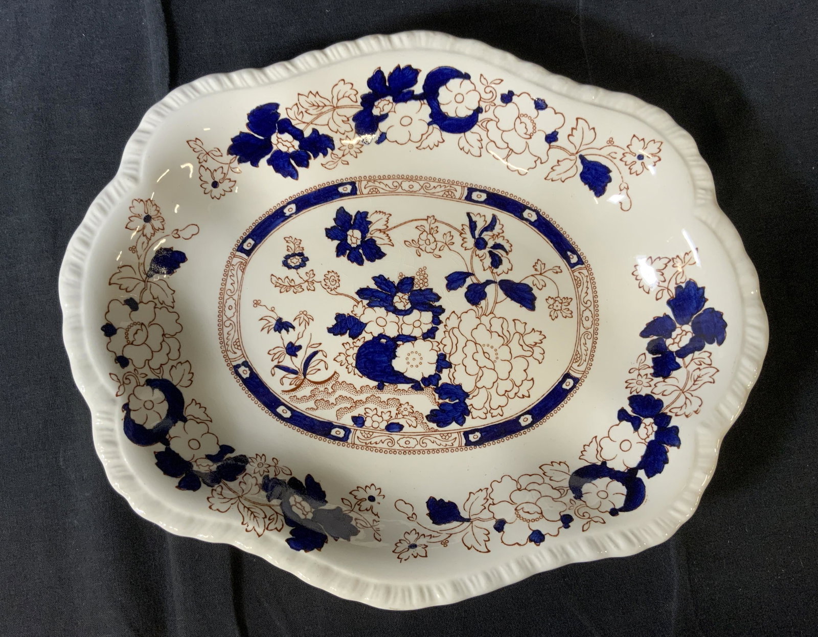 Vintage MASON’S Ceramic Serving Dish: Vintage MASON’S Ceramic Serving Dish, stamp reads ‘Mason’s Patent Ironstone England Mandarin’, measures 11 1/2 x 9 3/8 inches, some surface wear to piece, Vintage ceramics, vintage, ceramics, 