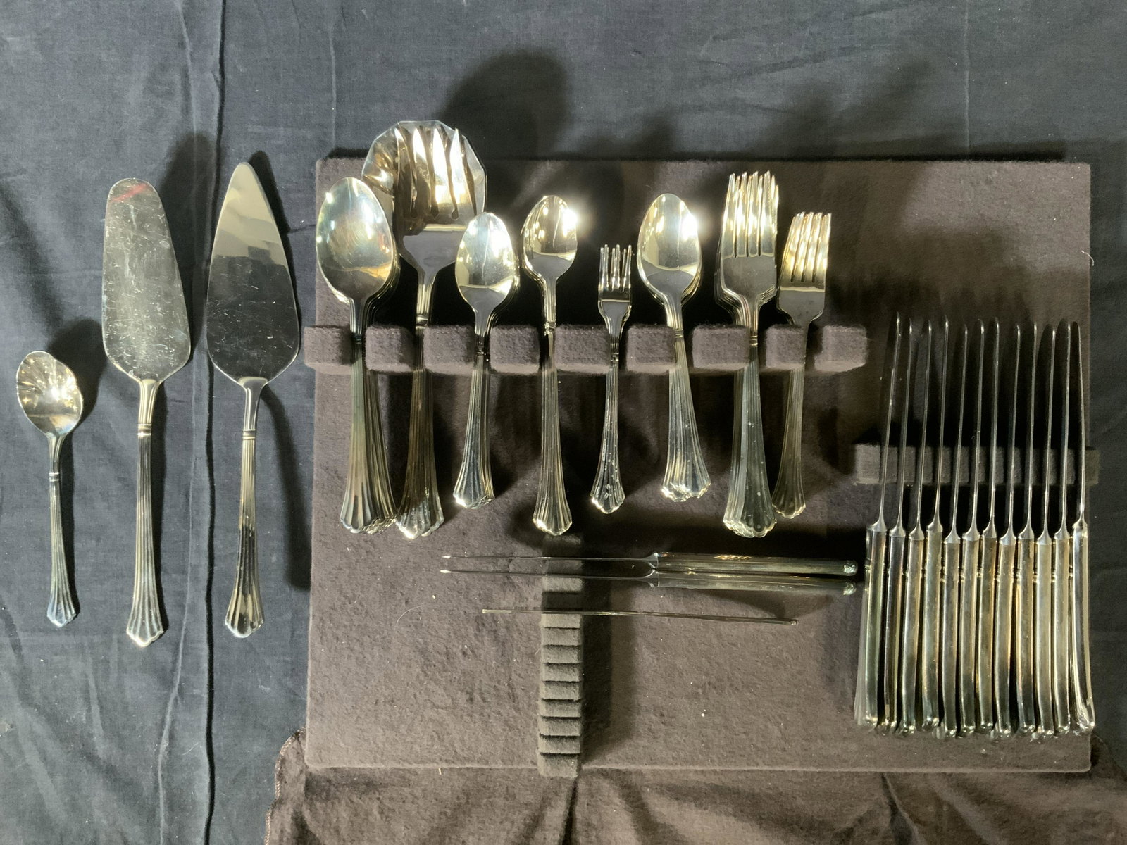 Lot 112 RETRONEAU, REED & BARTON, & More Flatware: Lot 112 RETRONEAU, REED & BARTON, & More Flatware, inscription to cake server reads ‘Indonesia Cook’s Club’, inscription to one knife reads ‘Reed & Barton Stainless 18/8 Handle Korea’, inscr