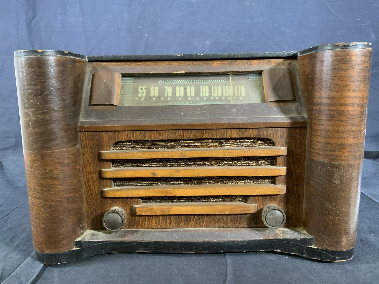 1946 Vintage SILVERTONE 110451 Tube Radio: 1946 Vintage SILVERTONE 110451 Tube Radio, inscriptions read ‘Silvetone Catalog No 6051 Chassis No 110451’, measures 8 1/2 x 13 1/2 inches, surface wear to piece, missing backing, not tested for f