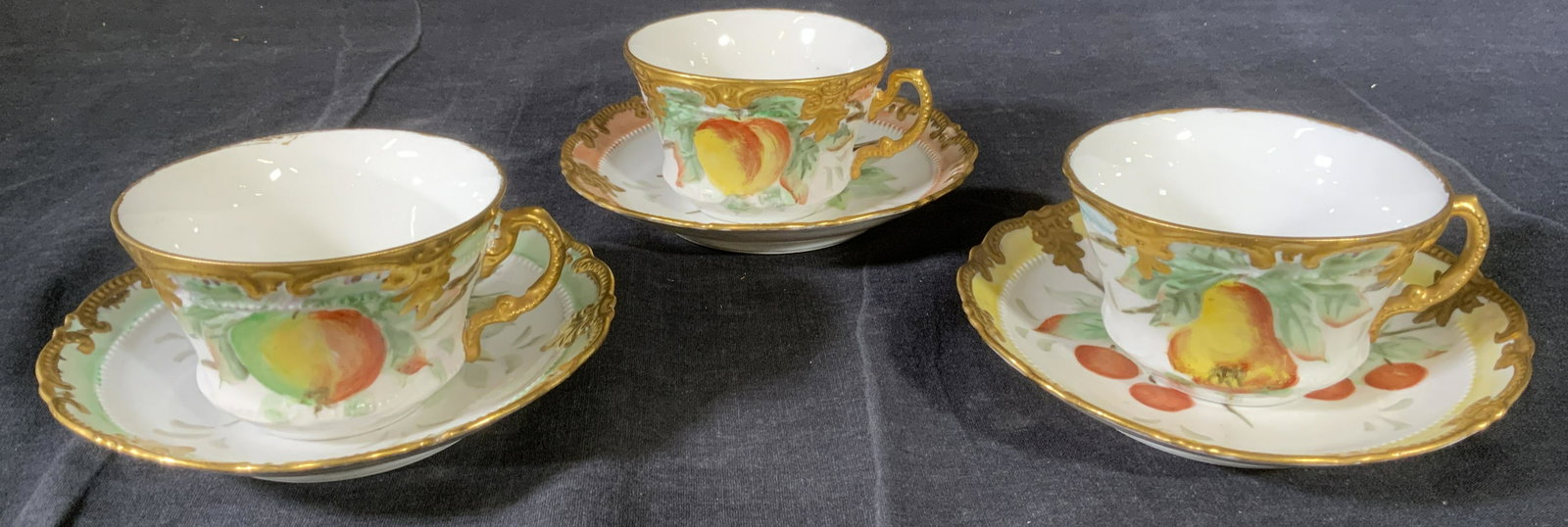 Set 6 Vintage Porcelain Teacups & Saucer: Set 6 Vintage Porcelain Teacups & Saucer, inscription to base of one teacup reads ‘23’, other marks to base of pieces illegible, teacups measure 2 3/8 inches tall x 3 5/8 inches in diameter, sauce