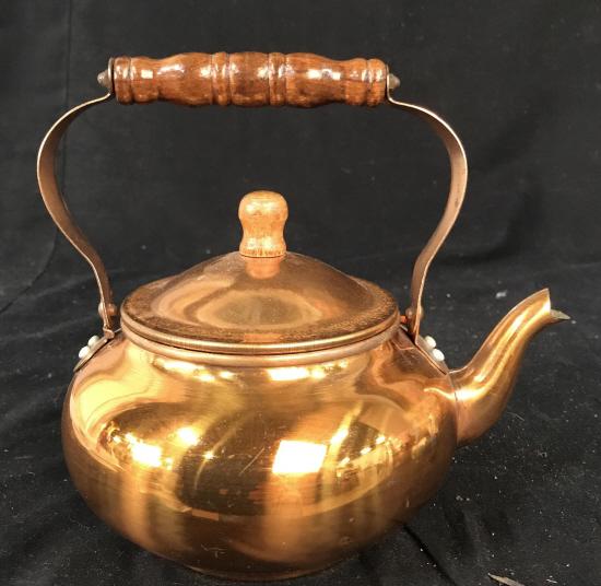 Copper Wood Handled Tea Pot: Kitchen ware, Table ware, copper, measures ht 8 inches length app 8.5 inches