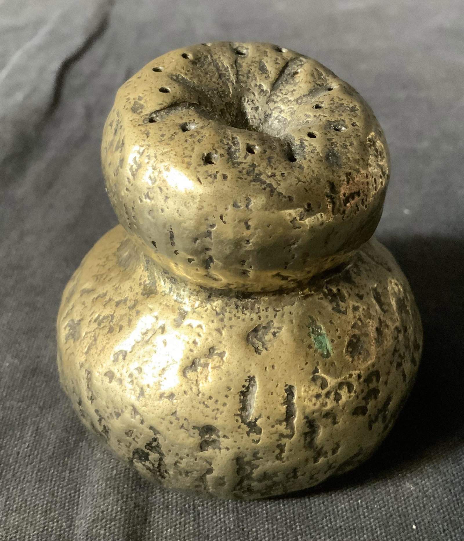 Vintage Sterling Salt Shaker with Gold Wash: Vintage Sterling Salt Shaker with Gold Wash, inscription to base partially illegible reads ‘Bryant 85 Grace Church St’, measures 2 1/4 x 2 3/8 inches at widest point, weight: 2,33 ozt, some surfac