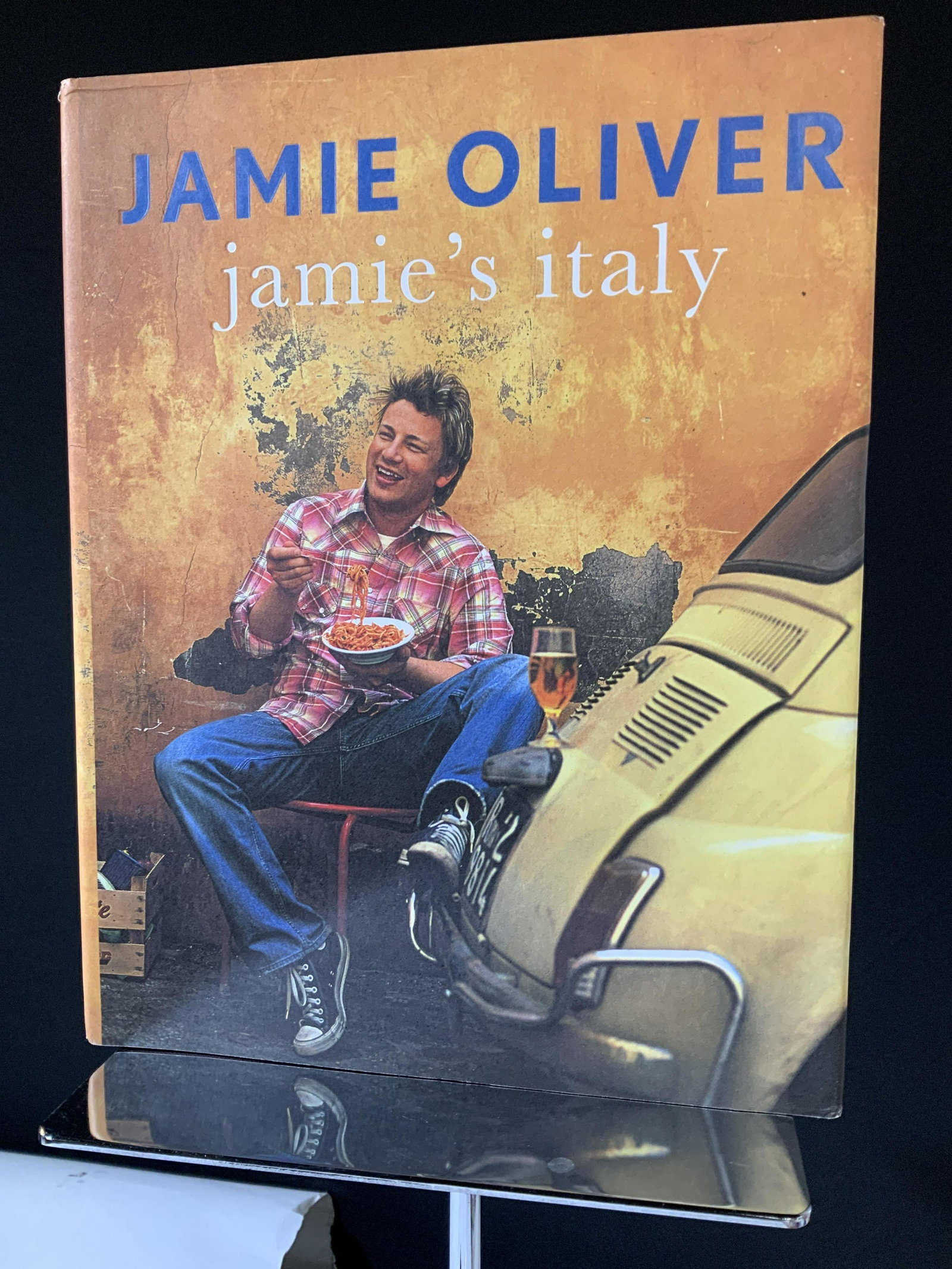 Celebrity Chef Jamie Oliver Jamie’s Italy: Inspired to capture all of Italy’s flavors, Jamie Oliver traveled across the country to capture fresh Italian Ingredients, from Sicily to Tuscany, from red and white checkered tablecloth chefs to fi