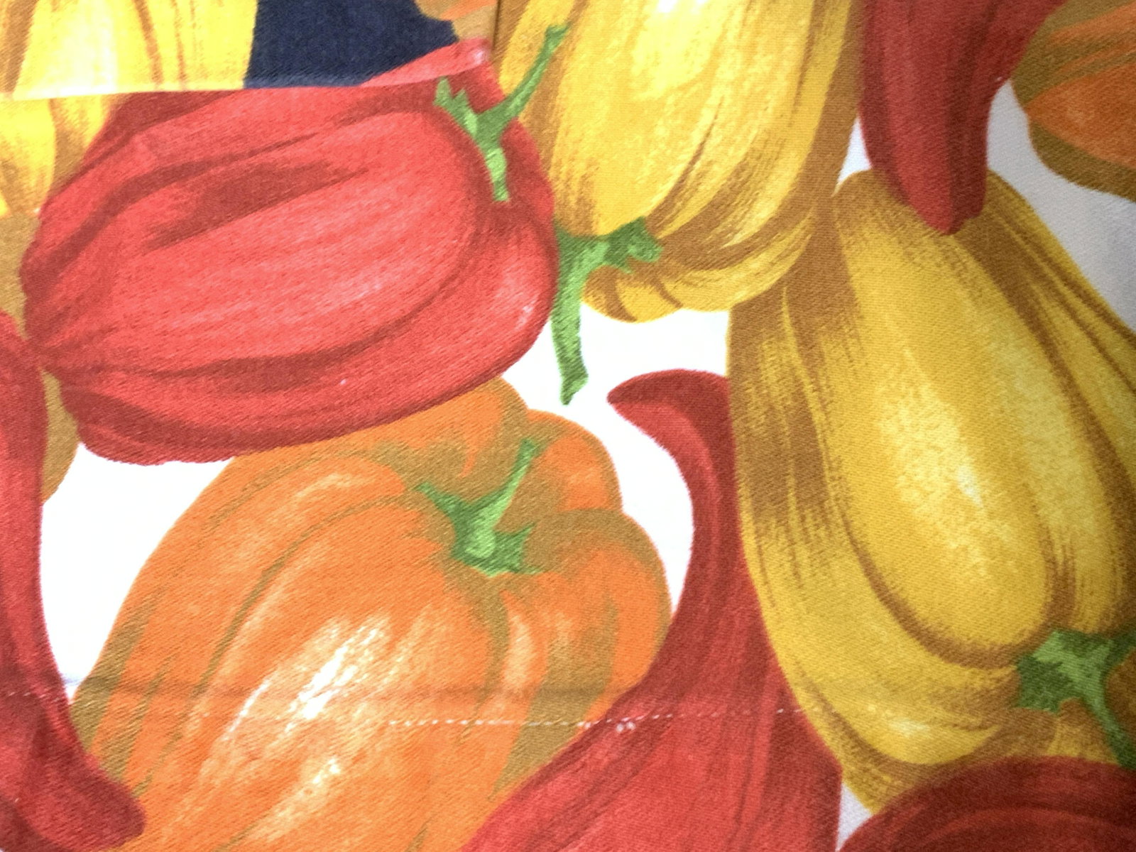 Set 8 NECESSITIES COTTON DINNER Napkins w/ Peppers: Set 8 thick cotton Table napkins with colorful vegetable decor of Bell peppers in colors of yellow, orange and red on white background, one napkin with a black background. 20 x 21.5 in app. No fabric 