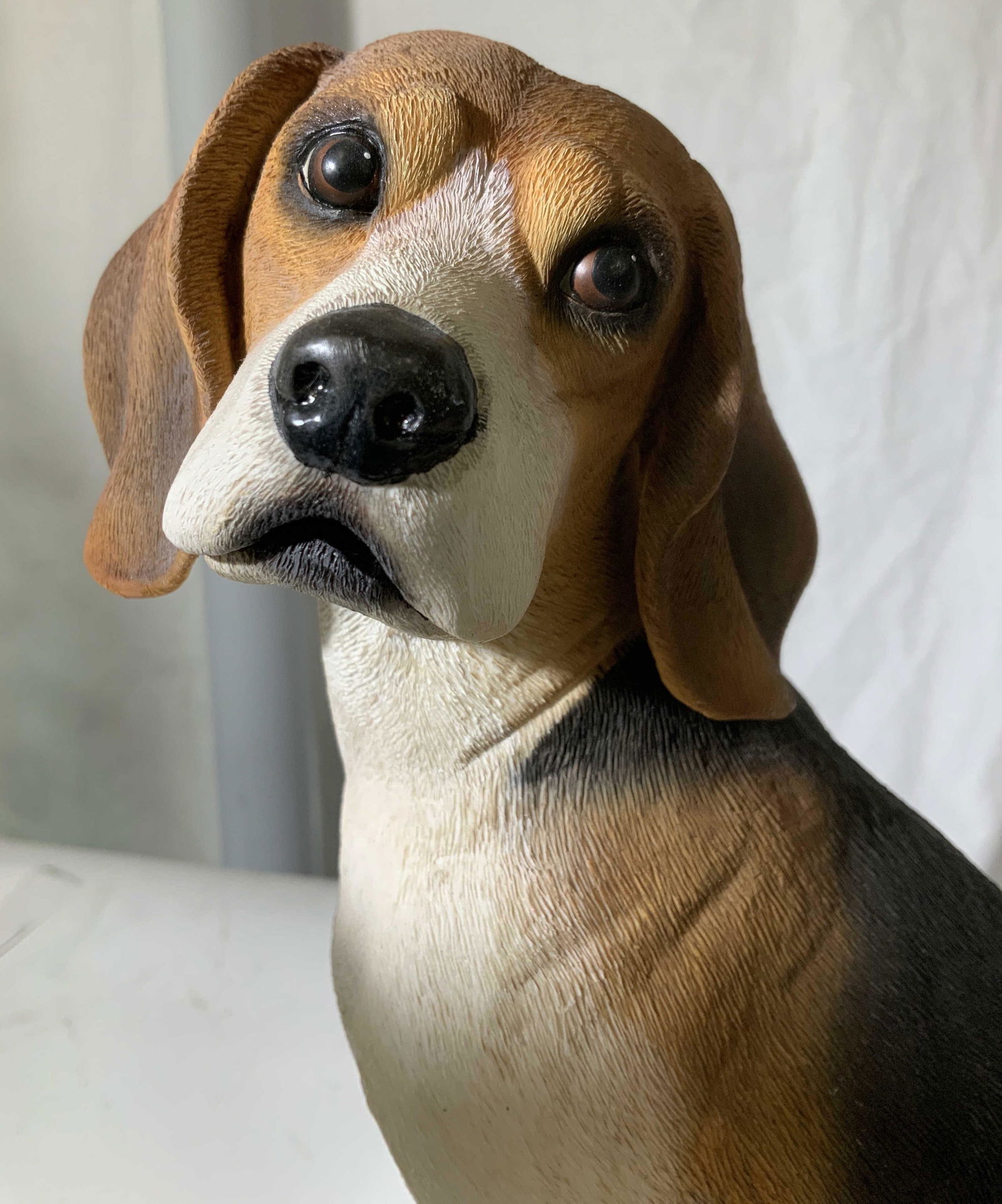 The Danbury Mint Collectible BEAGLE Dog Statue: Adorable Etched composite Beagle, a collectible, Hallmarked The Danbury Mint copyright MBI. 9.5 in tall, 7.75 in long, 4.25 in wide. Dog statue, The Danbury Mint Collection Dog Statues, Beagle Statue,