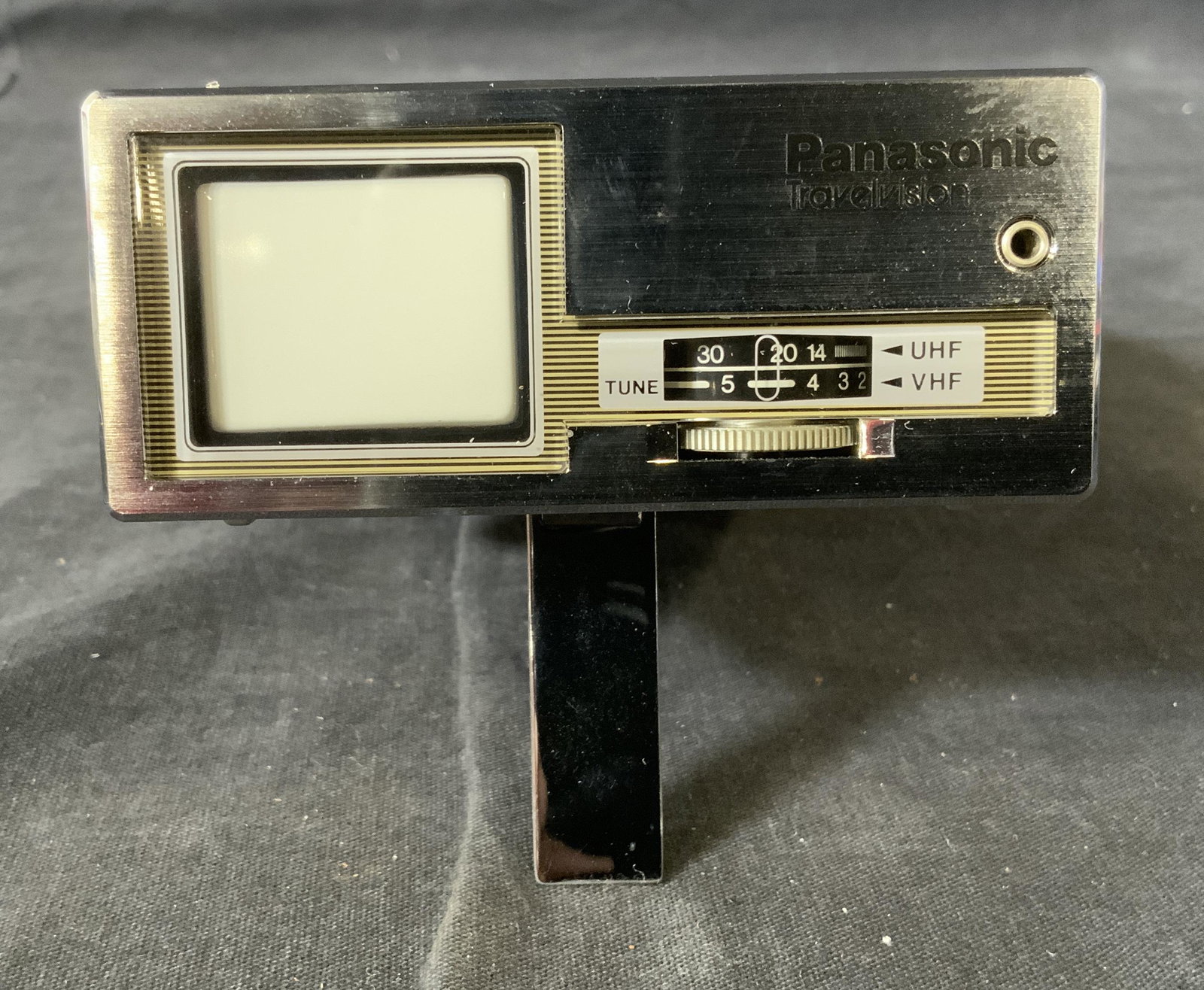 Vintage PANASONIC Travelvision Handheld TV: Vintage PANASONIC Travelvision Handheld TV, inscriptions read ‘Panasonic Travelvision Model No TR-1010P Manufactured April 1982’, measures 6 1/4 x 3 1/2 inches, not tested for functionality, comes