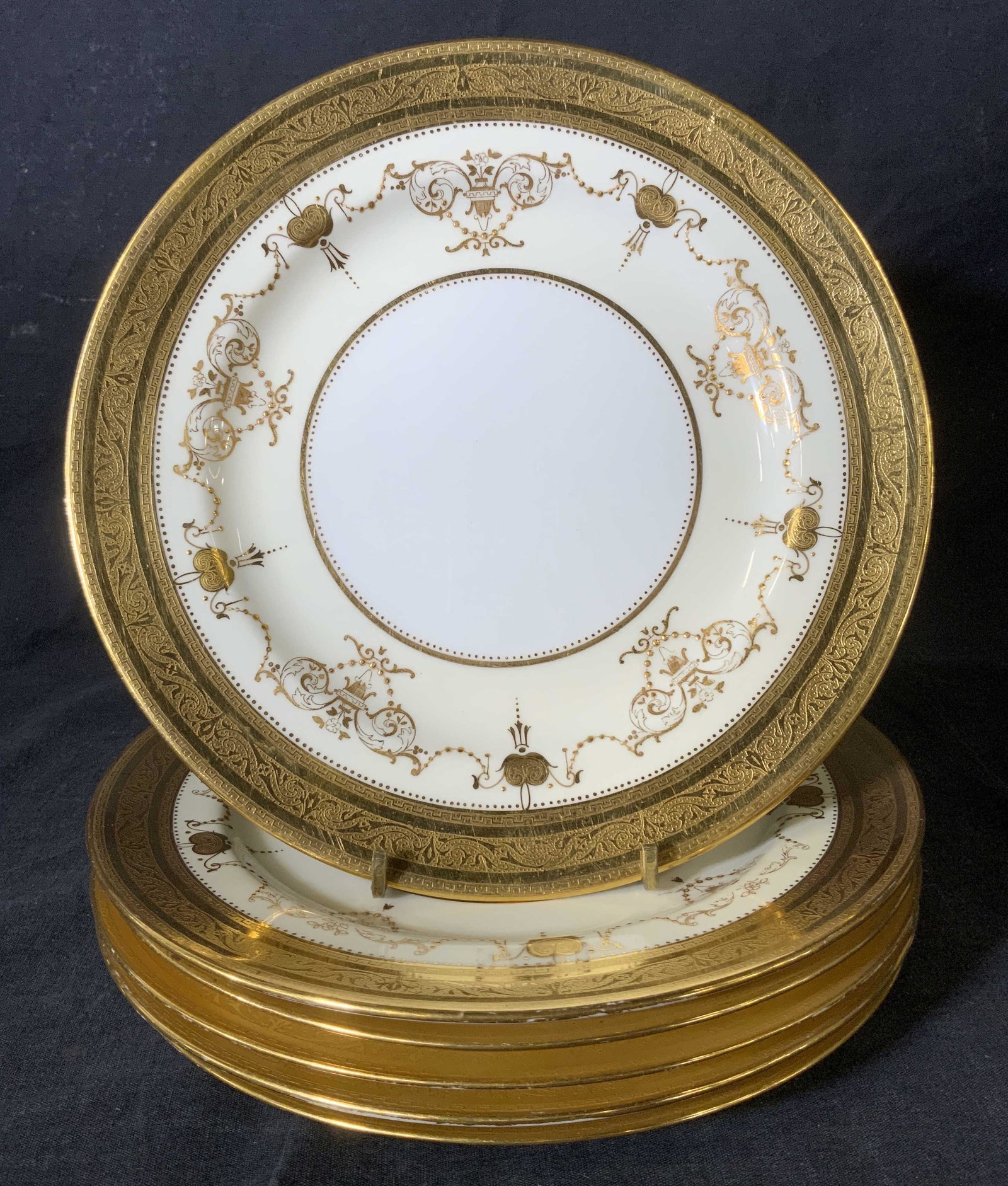 Set 6 Vintage MINTONS for TIFFANY & CO Plates: Set 6 Vintage MINTONS for TIFFANY & CO Plates, stamps read ‘Mintons Tiffany & Co New York Made in England’, all measure 8 3/4 inches in diameter, some surface wear to pieces, Mintons, Tiffany and 