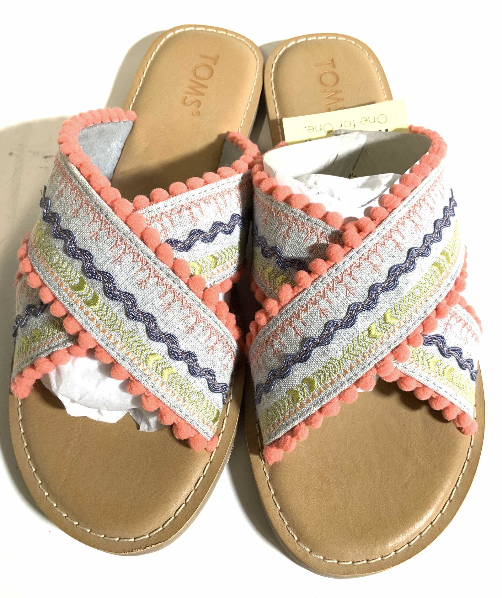 TOMS NIB Chambray Fringe Rubber Sole Sandals: New VIV MULTI DRIZZLE CHAMBRAY FRINGE WMNS SZ 8 Toms Sandals in original box. Box measures 11x 5 x 3.5 in app. All of Toms shoes are vegan. Its style is known for having an elastic ‘ V’ for easy o