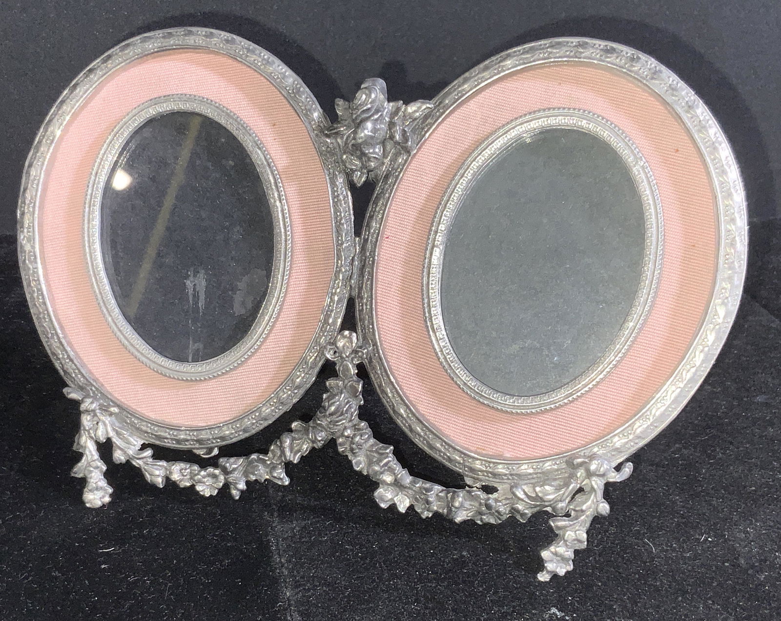 Vintage Dual Oval Form Tabletop Picture Frame (1 of 10)