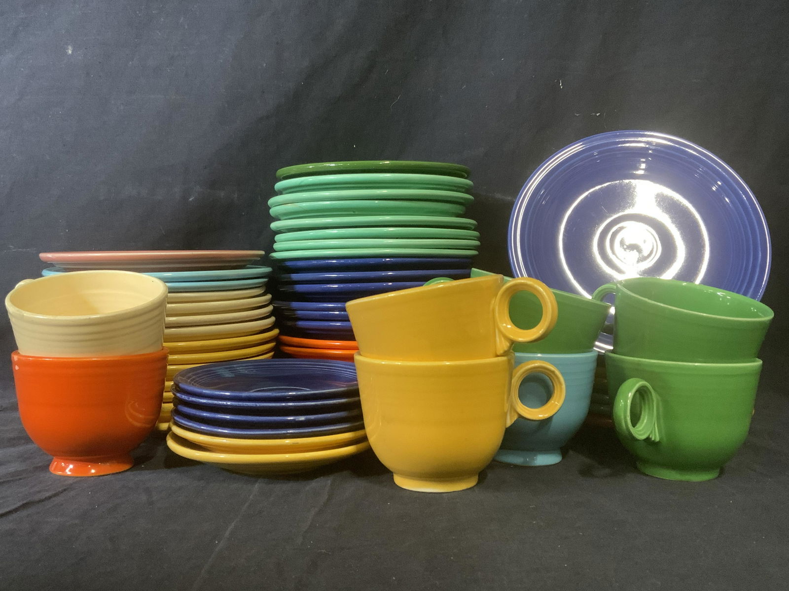 Group Lot Vintage Ceramic Fiestaware (1 of 5)