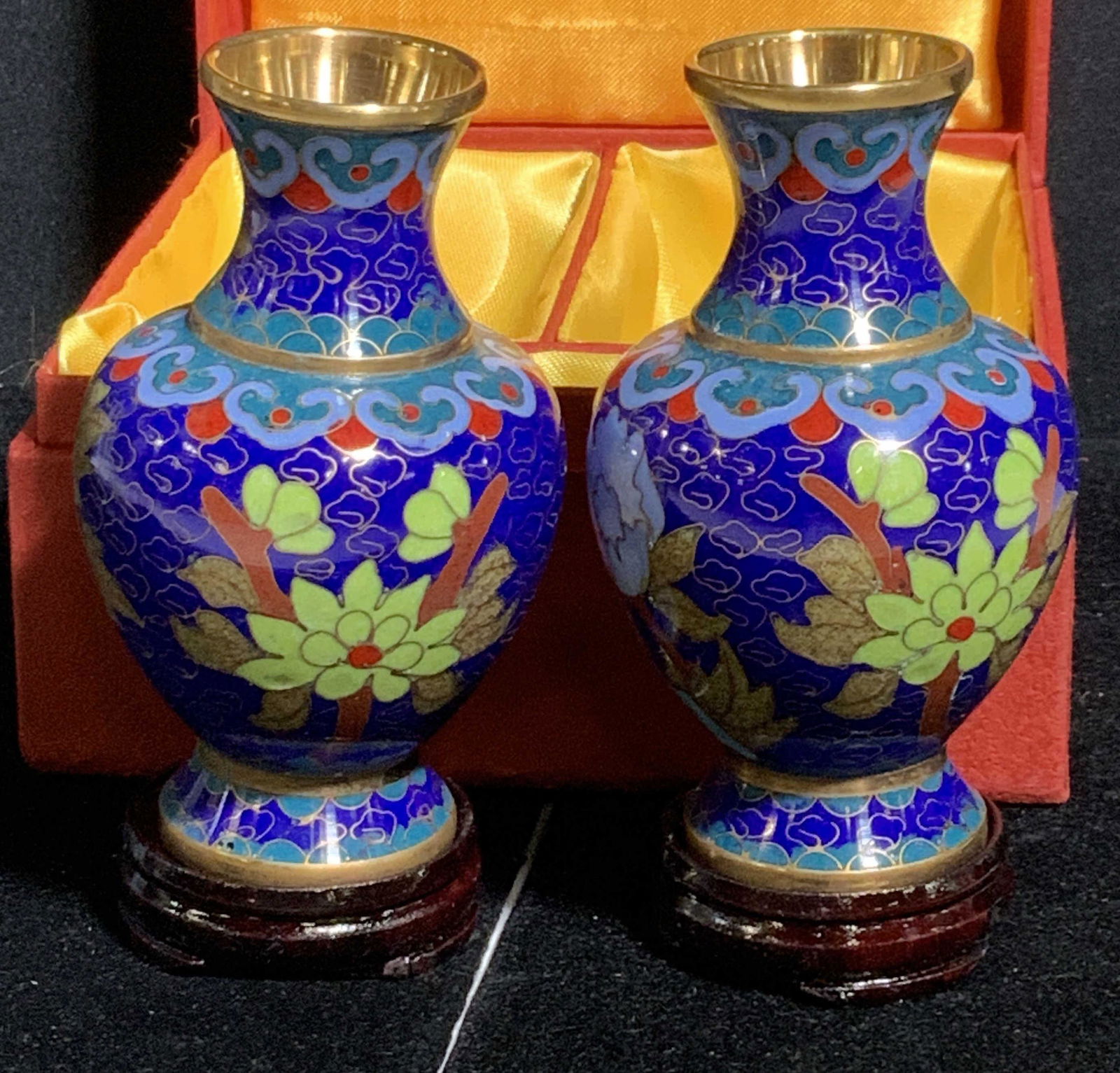 Boxed Set PR CLOISONNÉ BUD VASES ON WOOD STANDS (1 of 6)